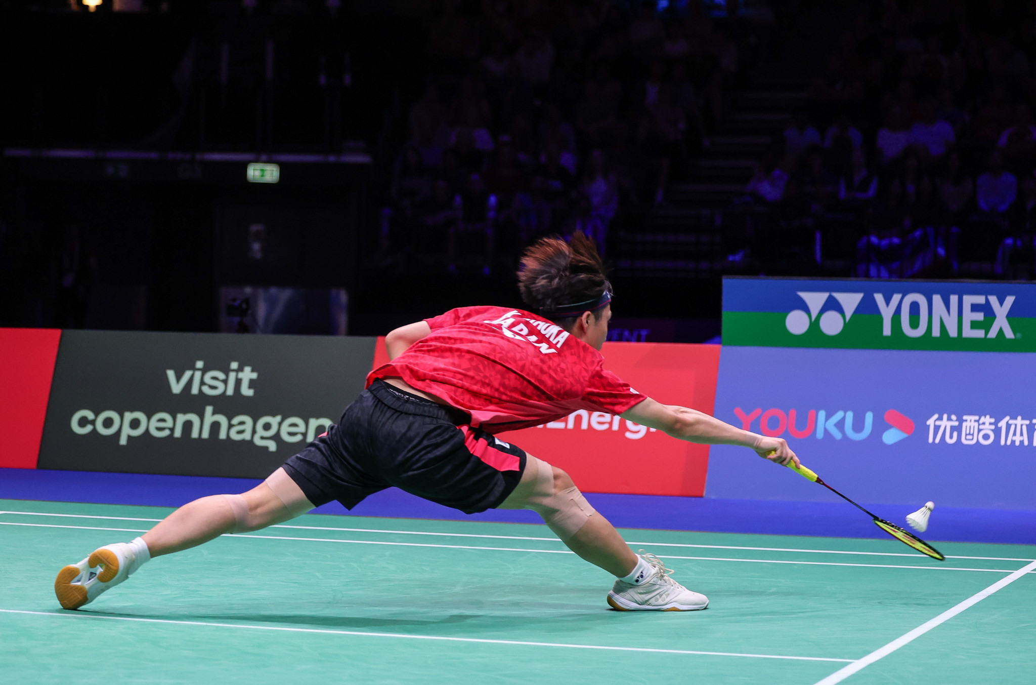 The men's singles final last more than 100 minutes with Kodai Naraoka playing his part in an attritional affair ©Badmintonphoto