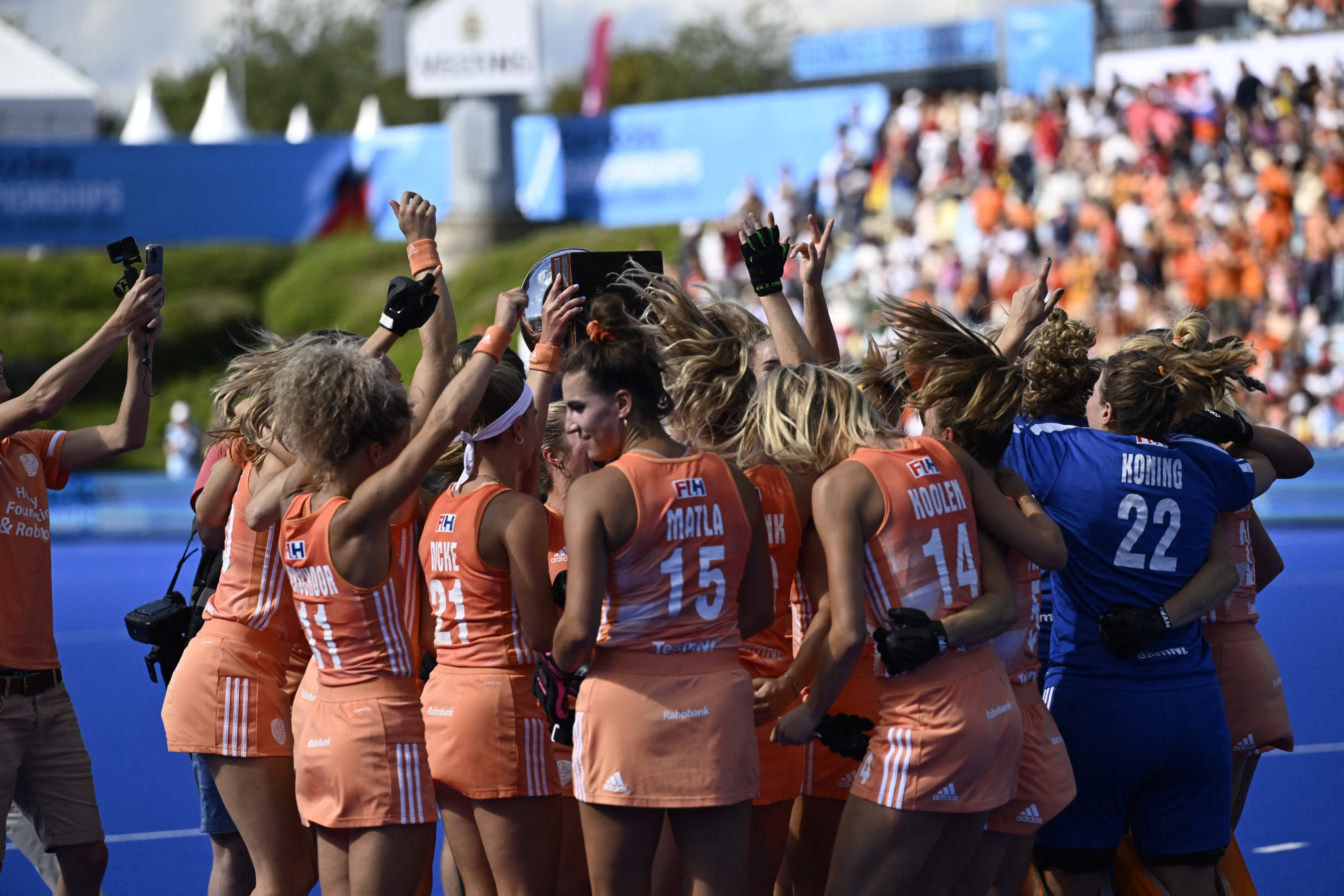 Double Dutch delight as they win men’s and women’s EuroHockey Championships titles and earn Paris 2024 places