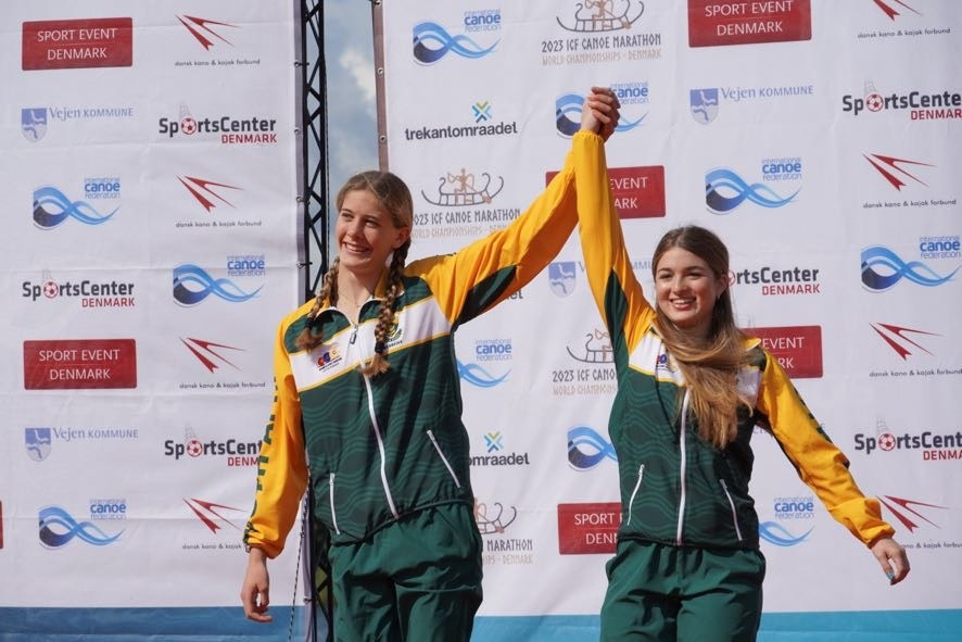 South Africa's Georgia Singe and Holly Smith were crowned women's junior K2 champions ©Bjørn Thomsen/2023 ICF Canoe Marathon World Championships, Denmark
