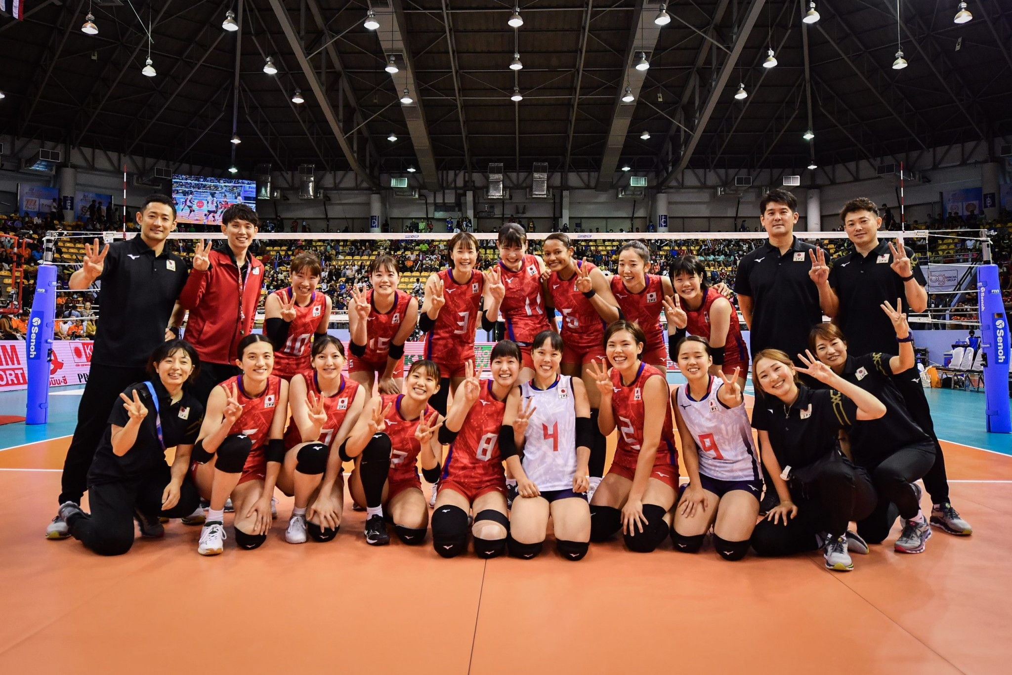 Two-time defending champions Japan won the bronze medal against Vietnam ©Asian Volleyball Confederation