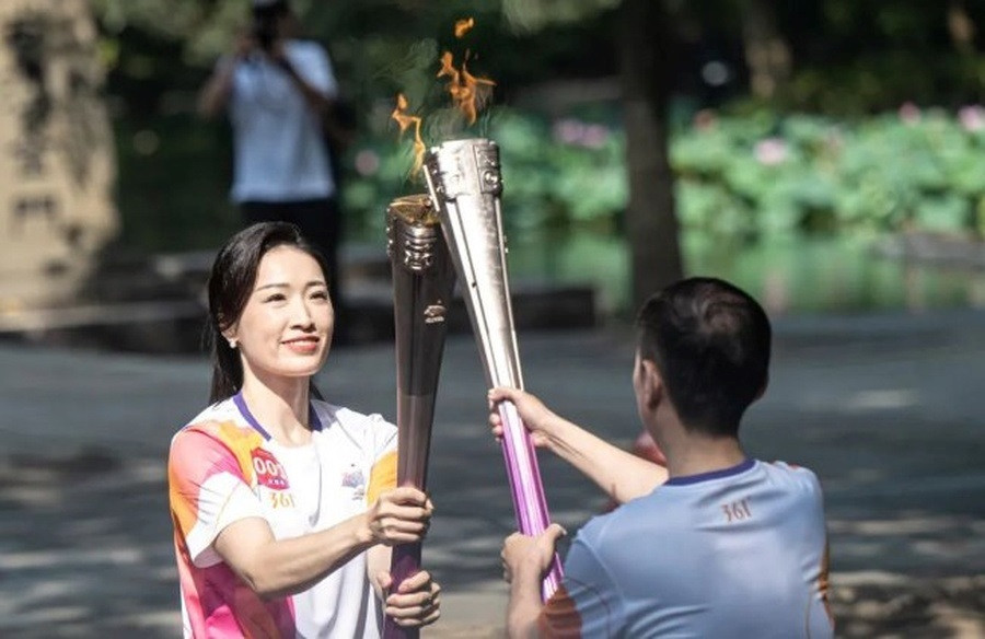 Torch Relay for delayed Asian Games officially begins in Hangzhou