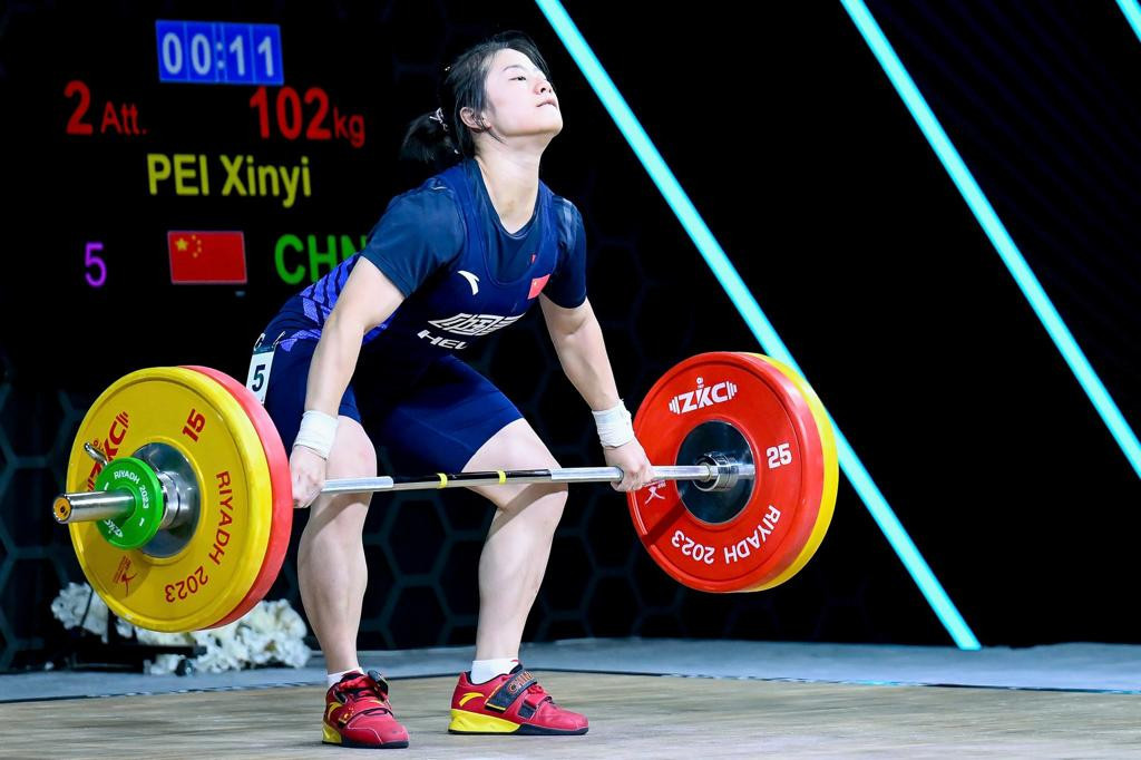 China's Pei Xinyi won a bronze medal in the women's 59kg ©IWF