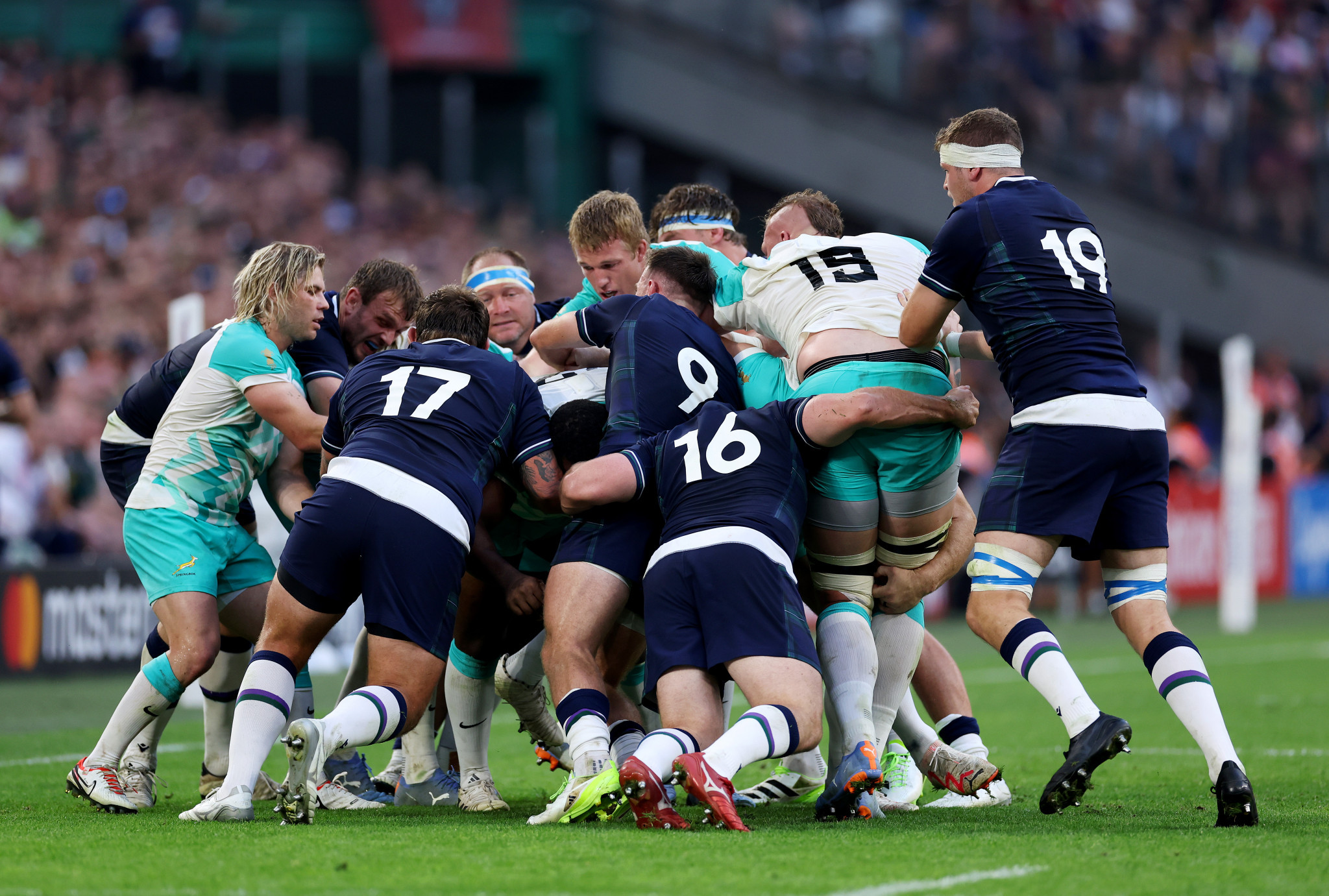 Defending champions South Africa beat Scotland 18-3 in a bruising encounter ©Getty Images