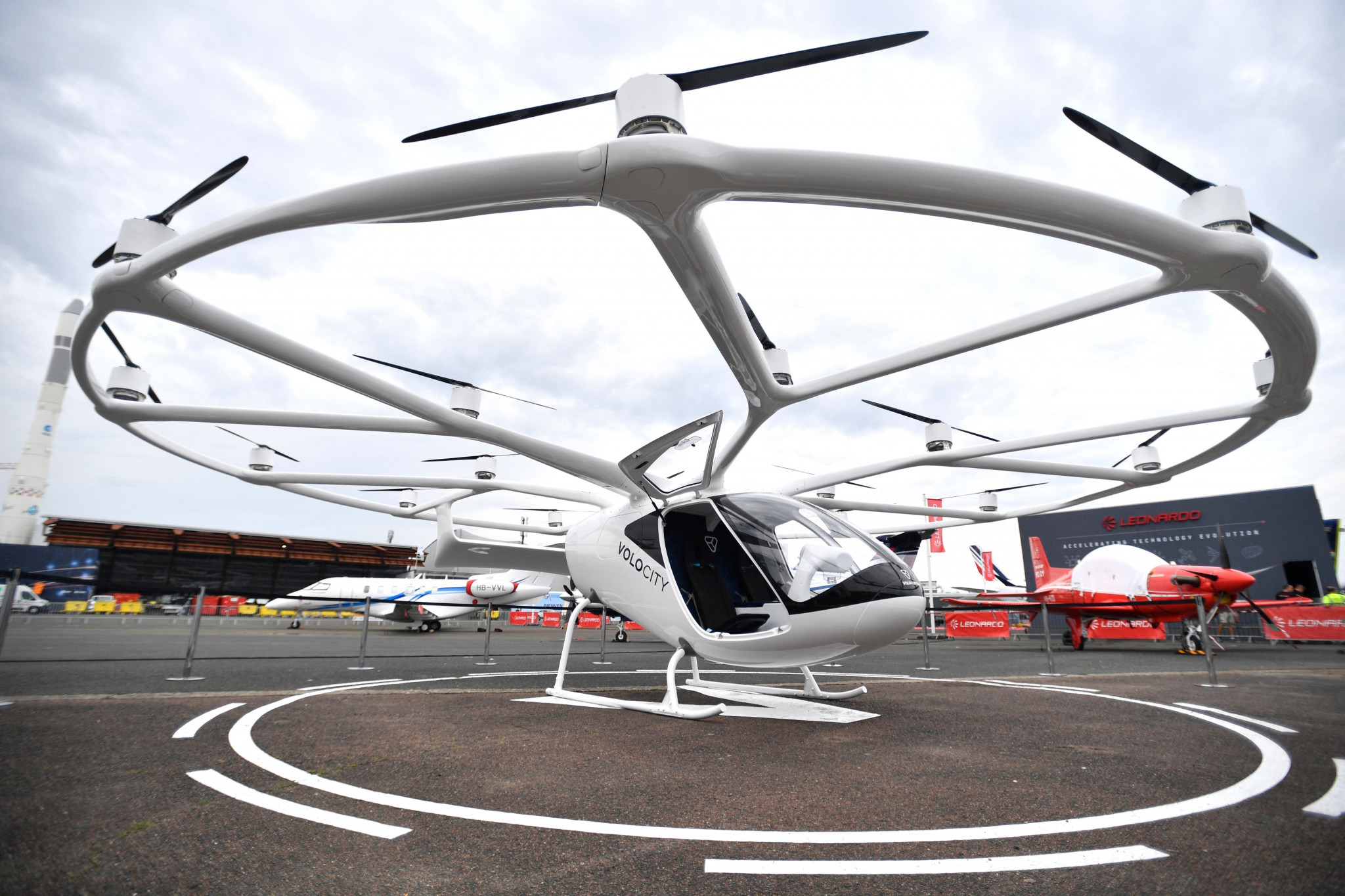 Environmental Authority raises concerns over flying taxi plans for Paris 2024