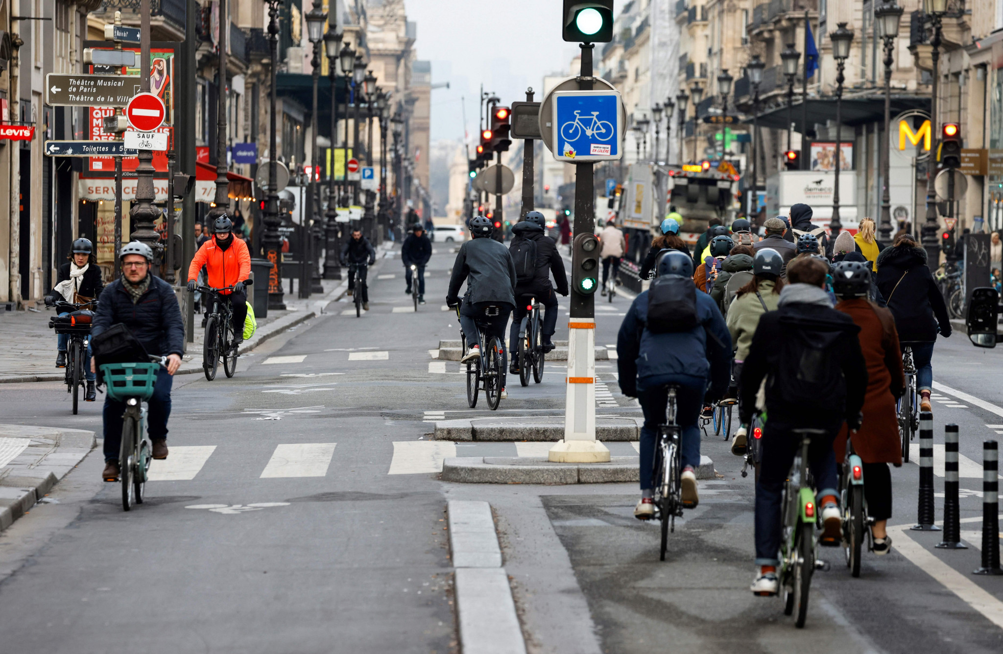 Belliard reveals final 7km of Paris 2024 cycle network awaiting police approval