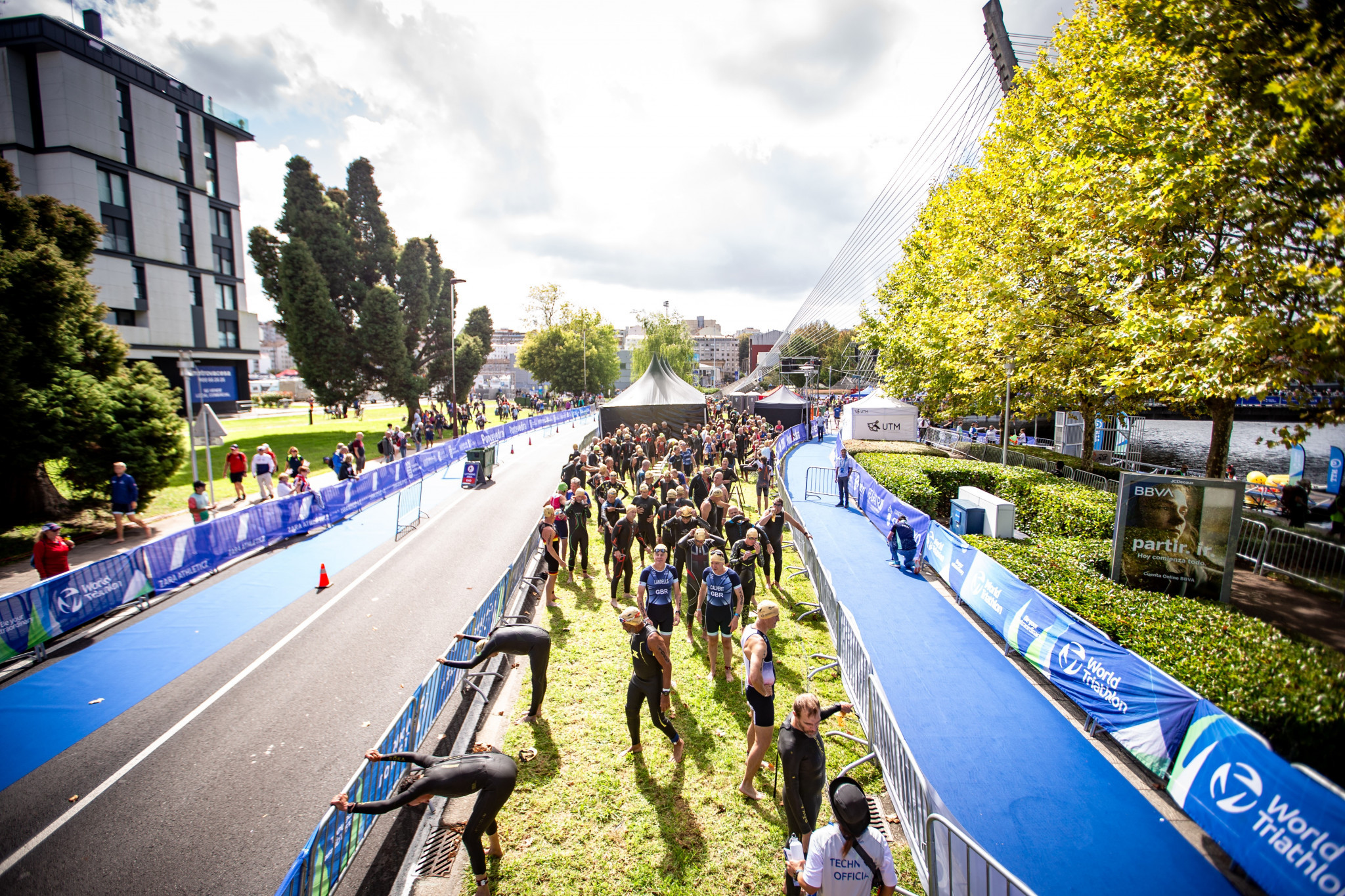 Hosts Spain win two age-group races on first day of World Triathlon Championship Finals