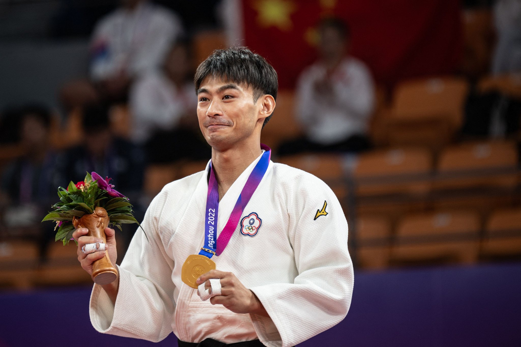 Yang Yung Wei was left emotional after clinching the men's under-60kg gold medal ©Getty Images