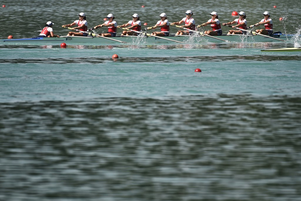 Dutch men's and women's eights claim gold at World Rowing Cup series in Varese