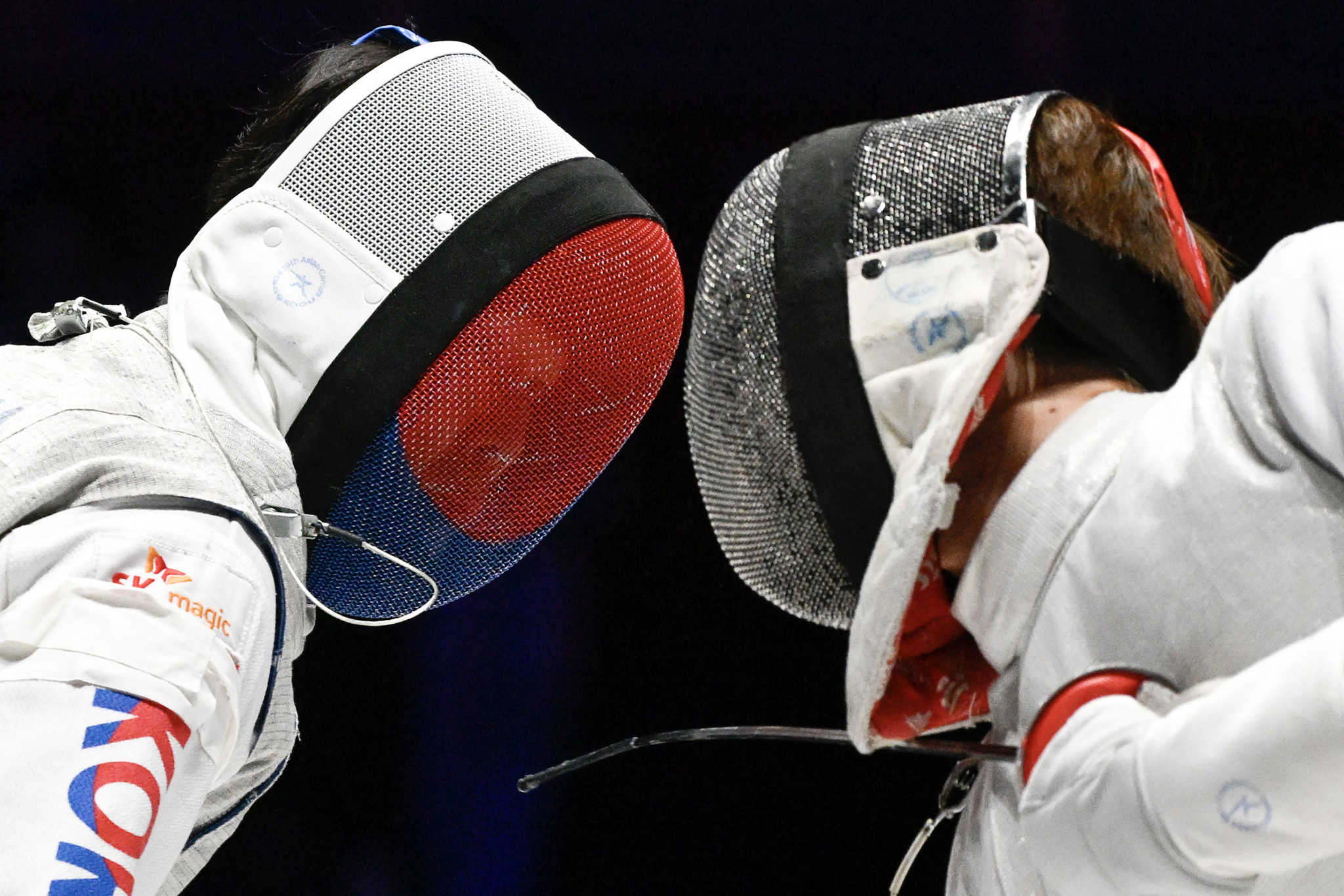 South Korea came from behind to beat China 45-33 in the men's team sabre fencing final ©Getty Images