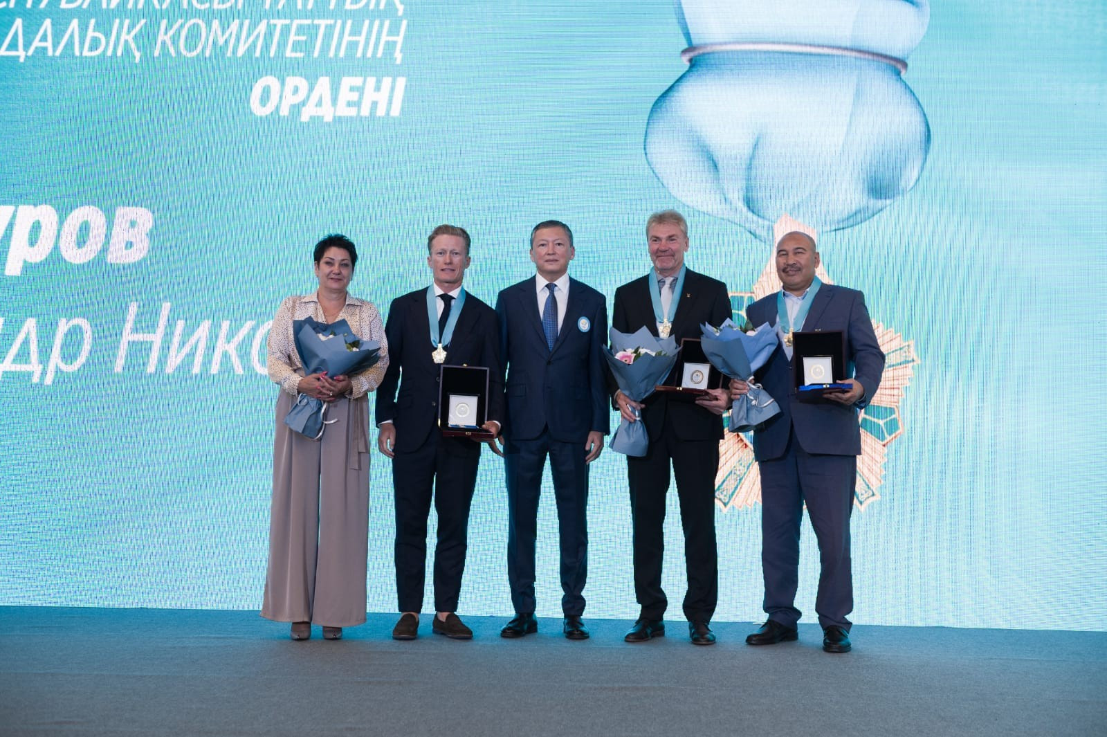 HOK chief Timur Kulibayev, centre, was present at the ceremony to mark the occasion ©HOK