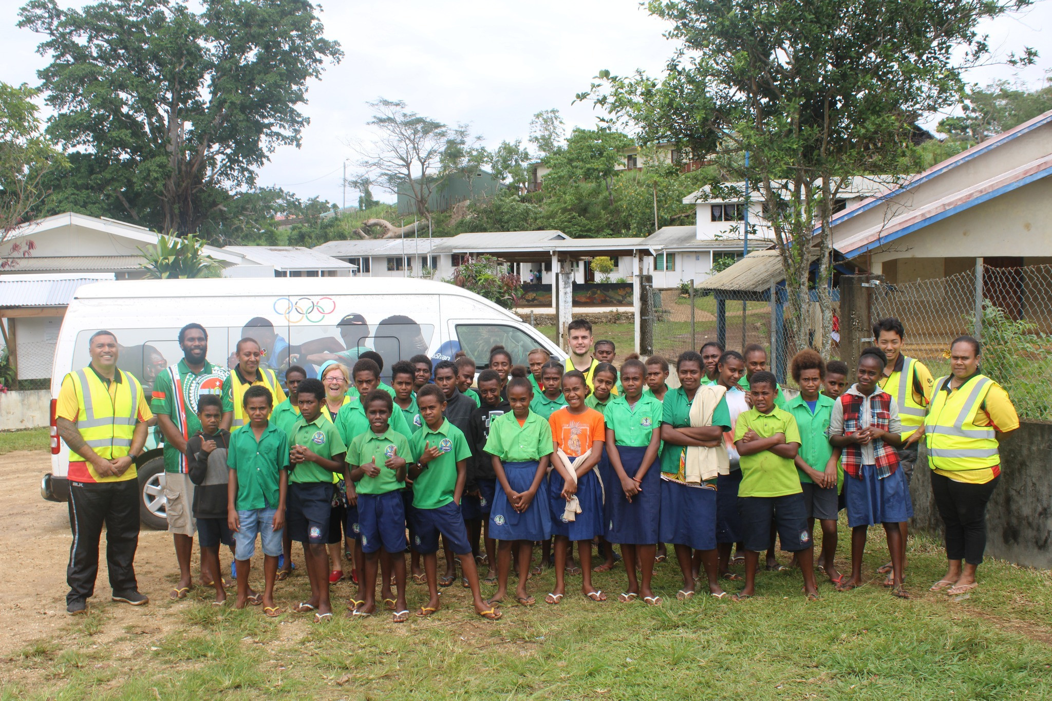 Pupils from two schools in Vanuatu took part in World Clean Up Day events organised by VASANOC ©VASANOC