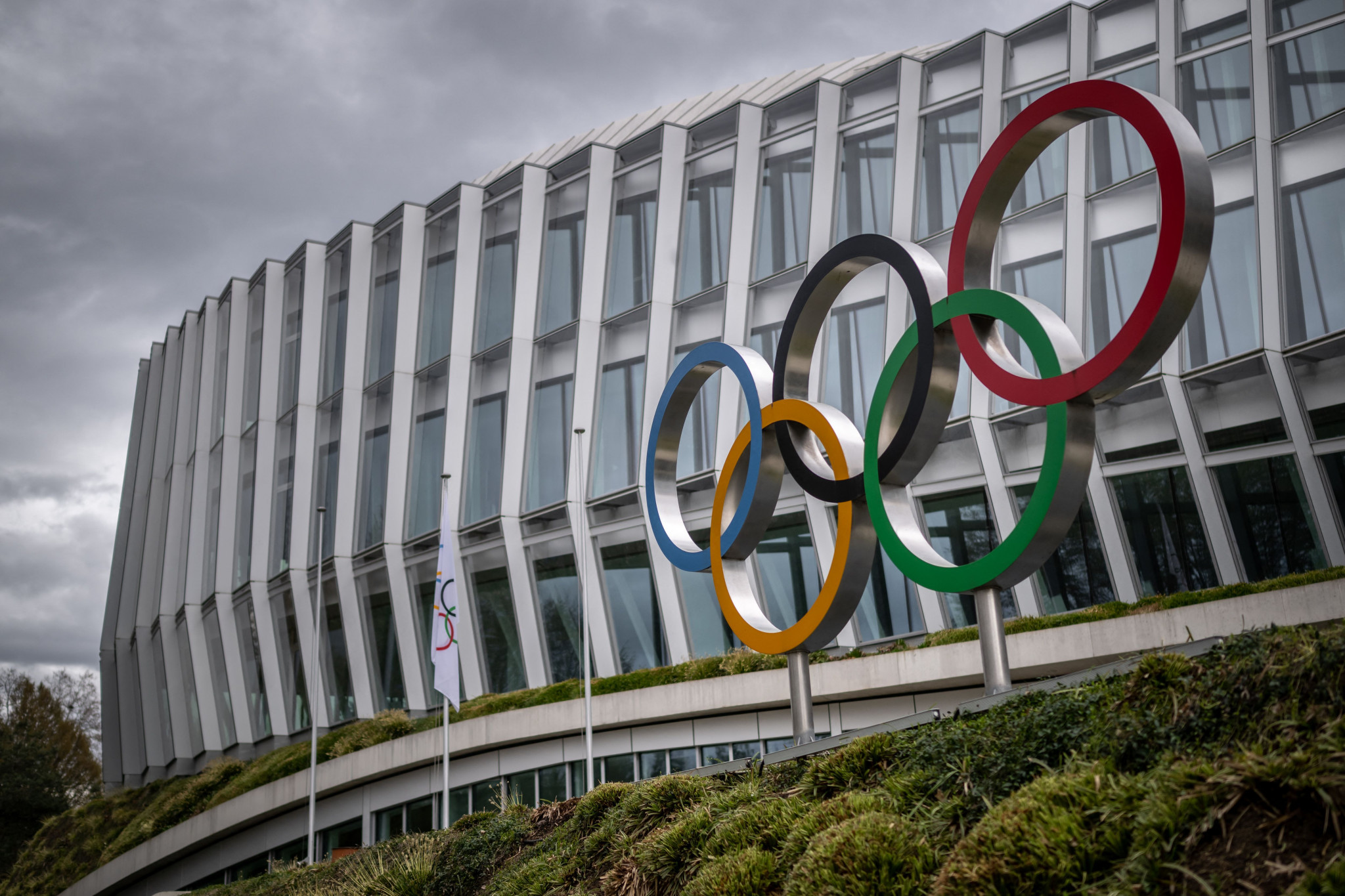 Exclusive: Details of IOC top managers’ pay revealed in US tax document