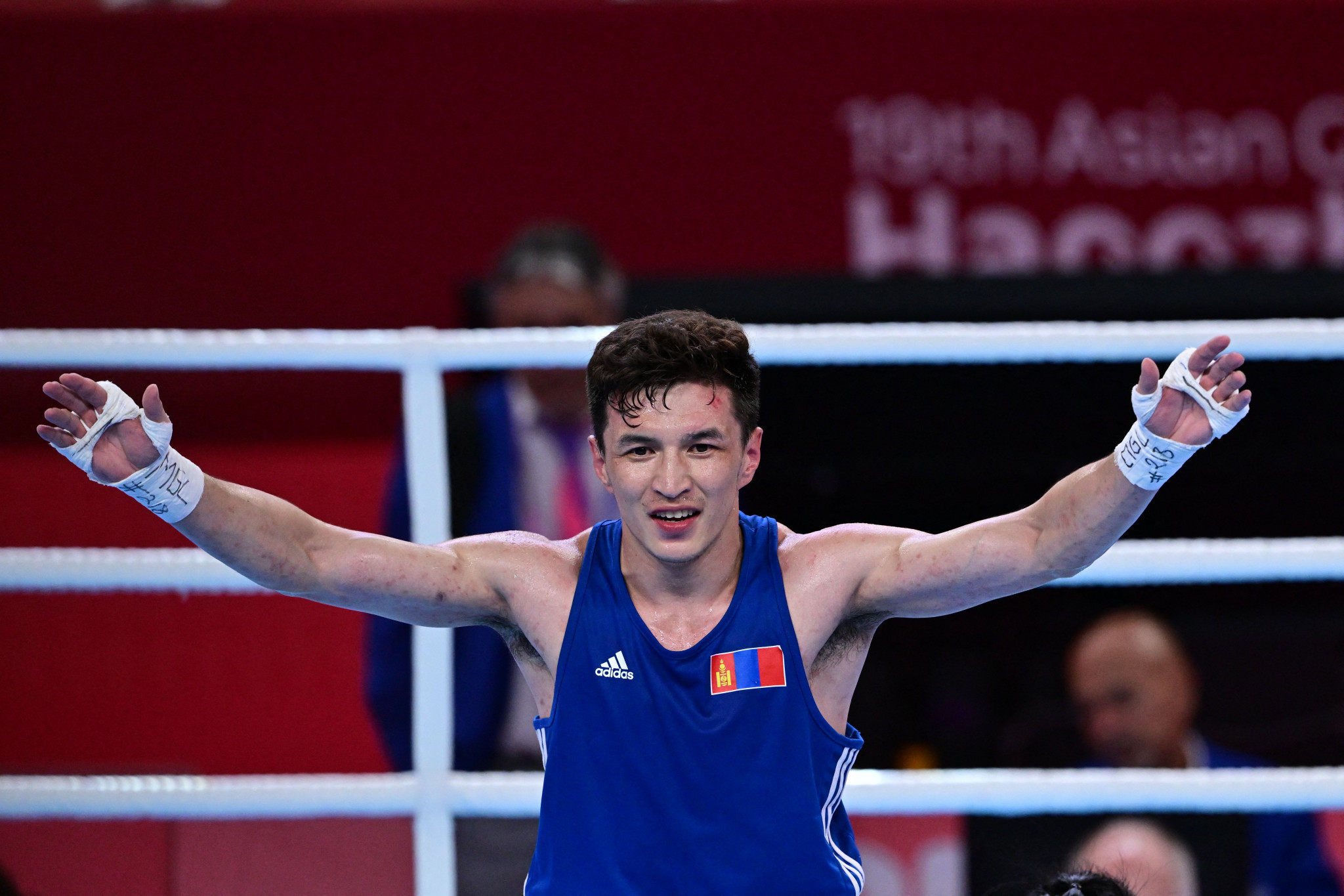 Mongolia's Chinzorig Baatarsuk was among today's boxing gold medallists at Hangzhou 2022 ©Getty Images