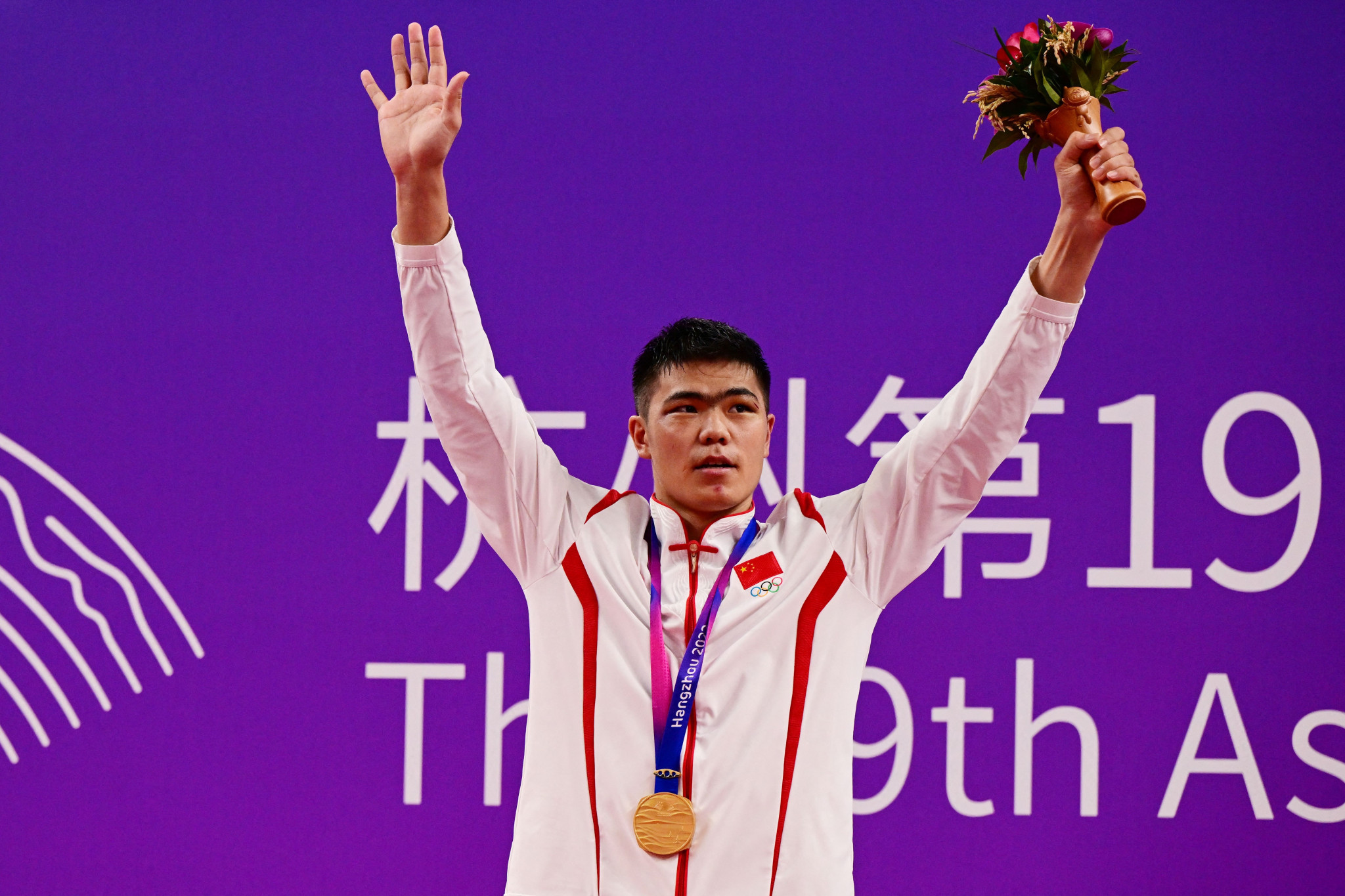 Xinjiang boxer Tuohetaerbieke Tanglatihan secured men's under-80kg gold ©Getty Images