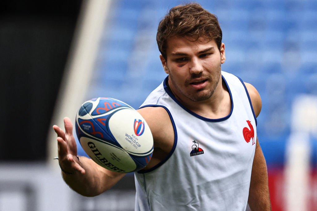 Injured French captain Antoine Dupont in training last week - will he return to the team in time for Sunday's home Rugby World Cup quarter-final against defending champions South Africa? ©Getty Images