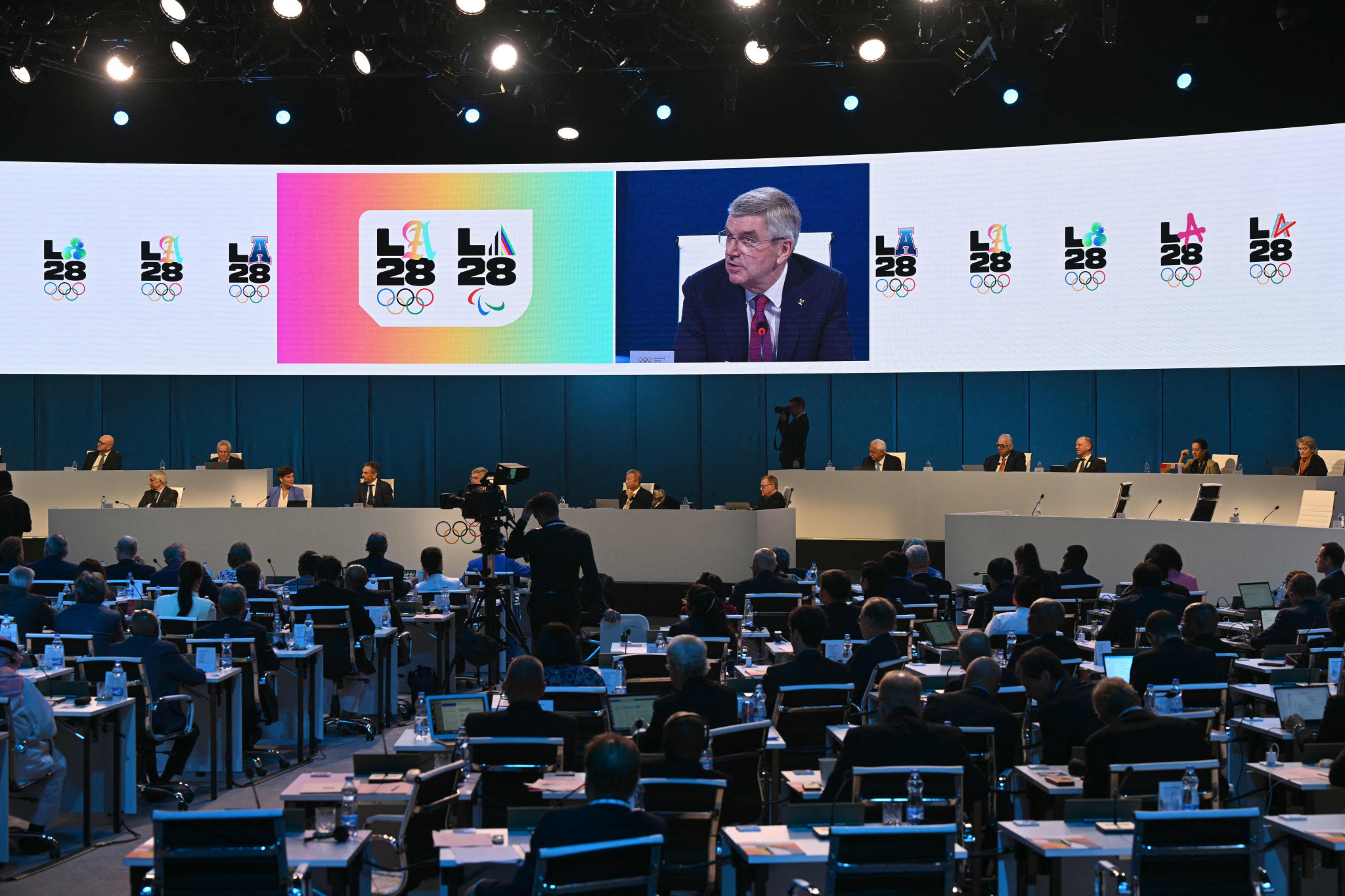 Thomas Bach has claimed that they want to include boxing on the Olympic programme at Los Angeles 2028 but its place has yet to be confirmed ©Getty Images