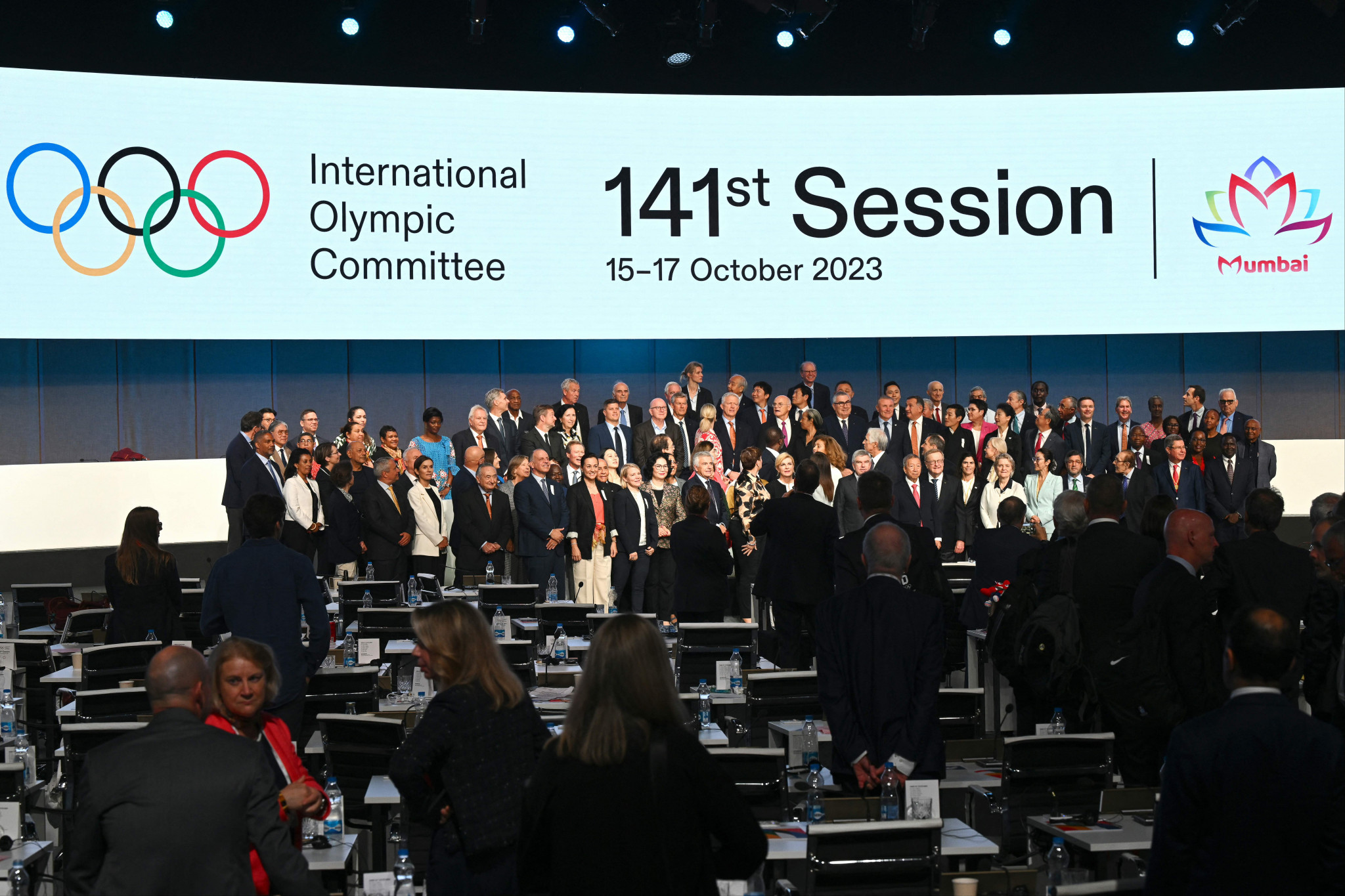 The IOC membership, which now comprises of 107 officials, posed for a group photo after the end of the three-day Session ©Getty Images