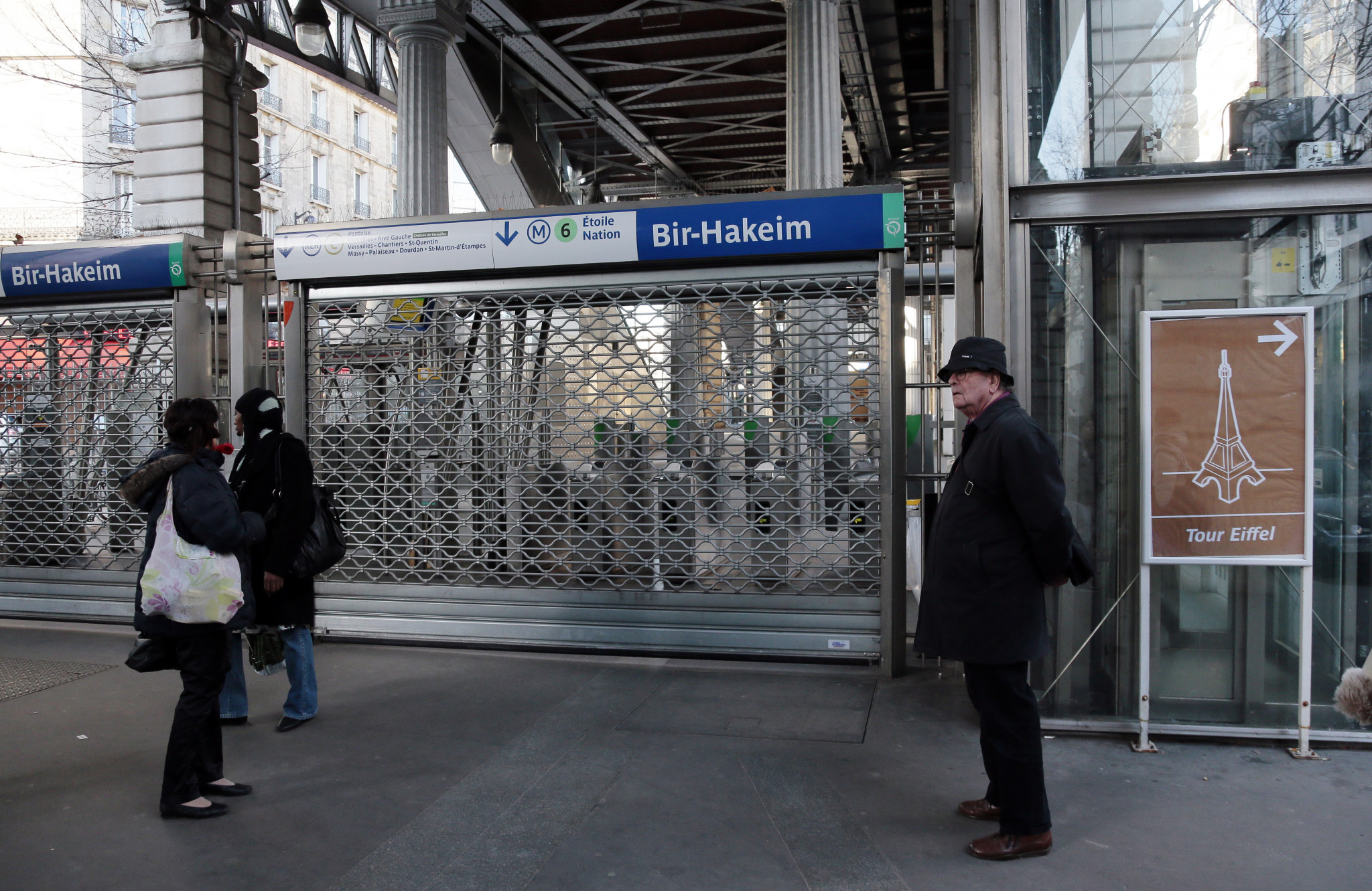 Construction work causing months of Parisian metro disruption before 2024 Olympics