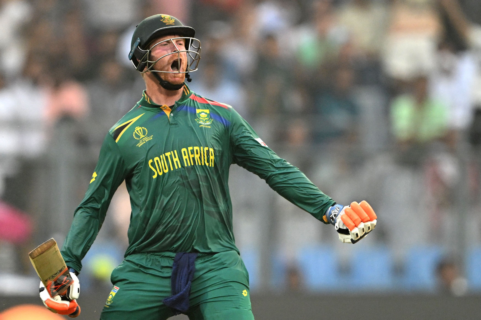 Heinrich Klaasen led South Africa to a crucial victory over defending champions England with 109 runs ©Getty Images
