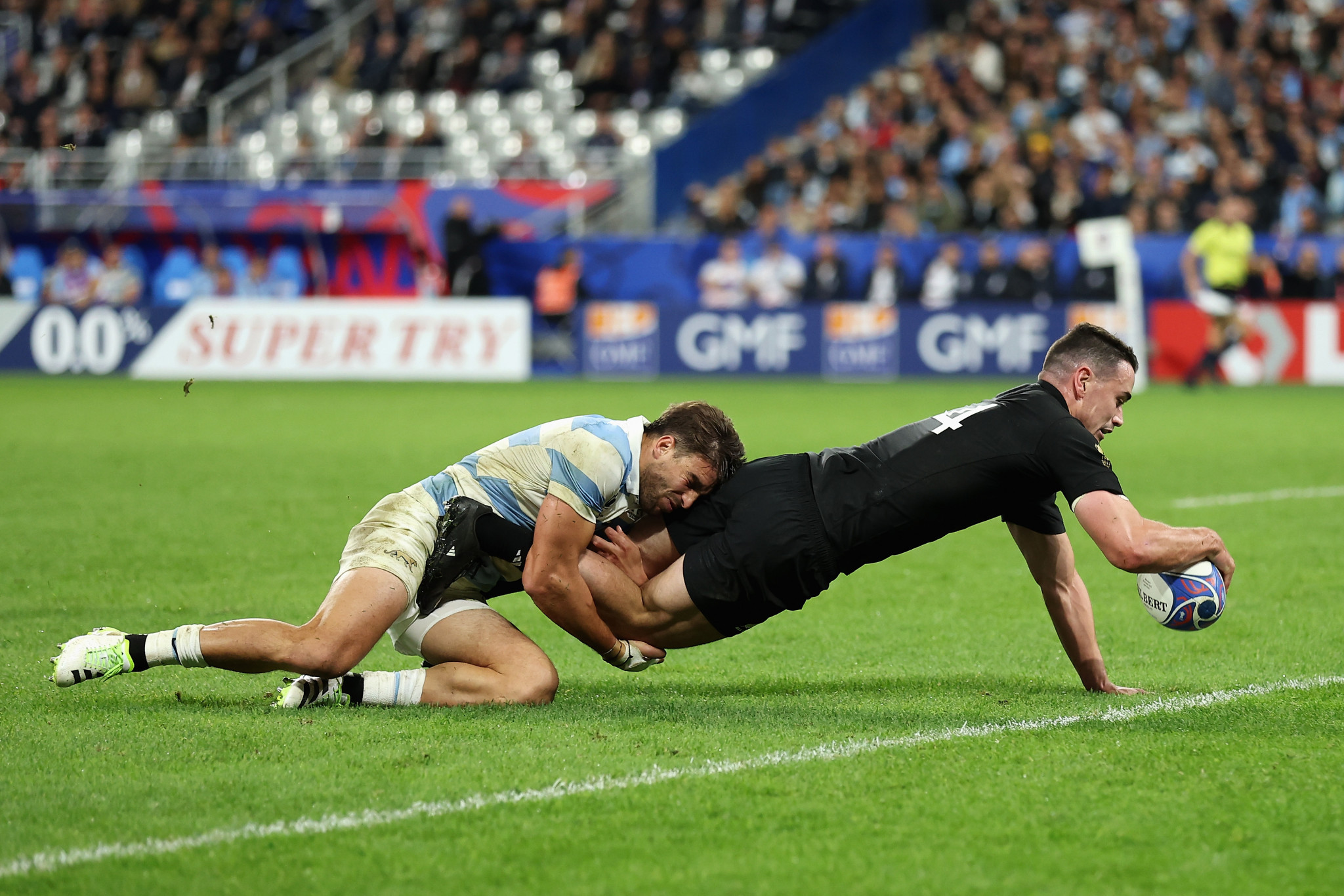 Will Jordan, right, scored the first try as New Zealand demolished Argentina 44-6 on Friday ©Getty Images
