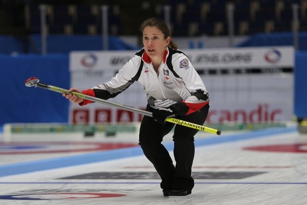 Unbeaten Canada inflict first defeat on China at World Mixed Doubles Curling Championship