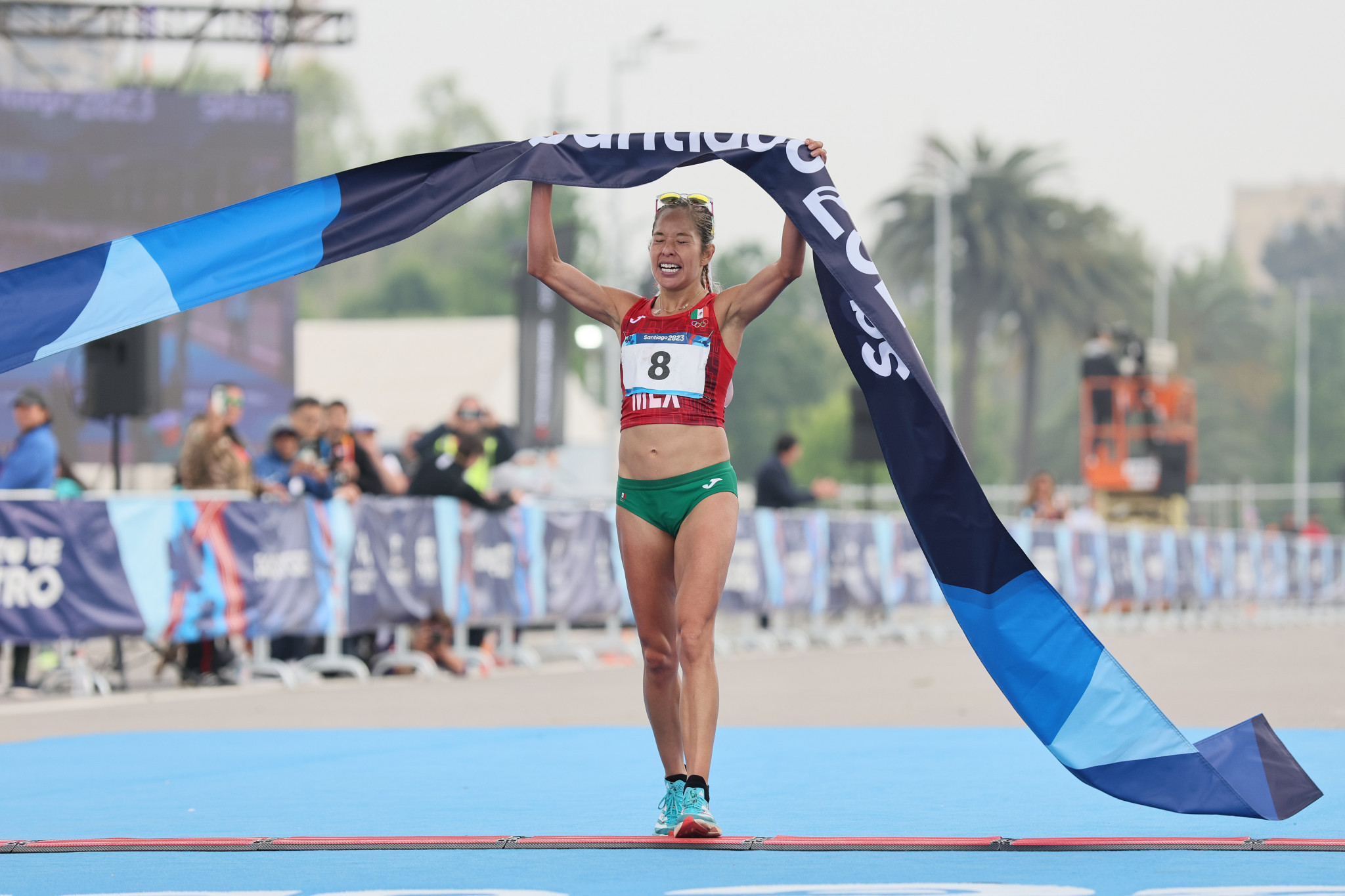 Mexico's Citlali Cristian celebrates on the line after winning the women's marathon ©Getty Images
