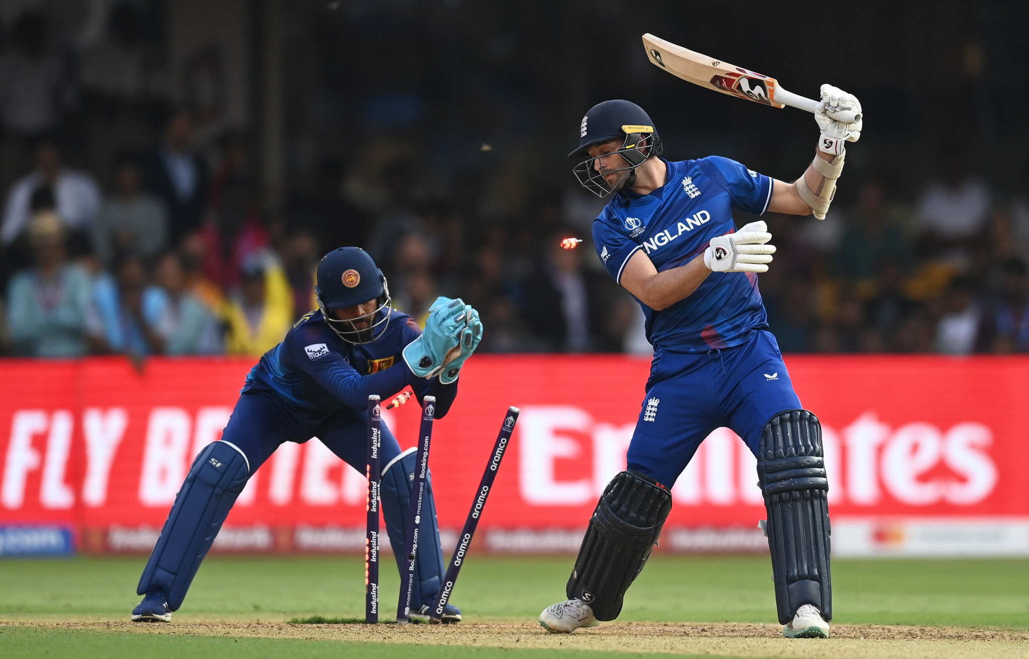 Sri Lanka saunter past sorry England at Cricket World Cup