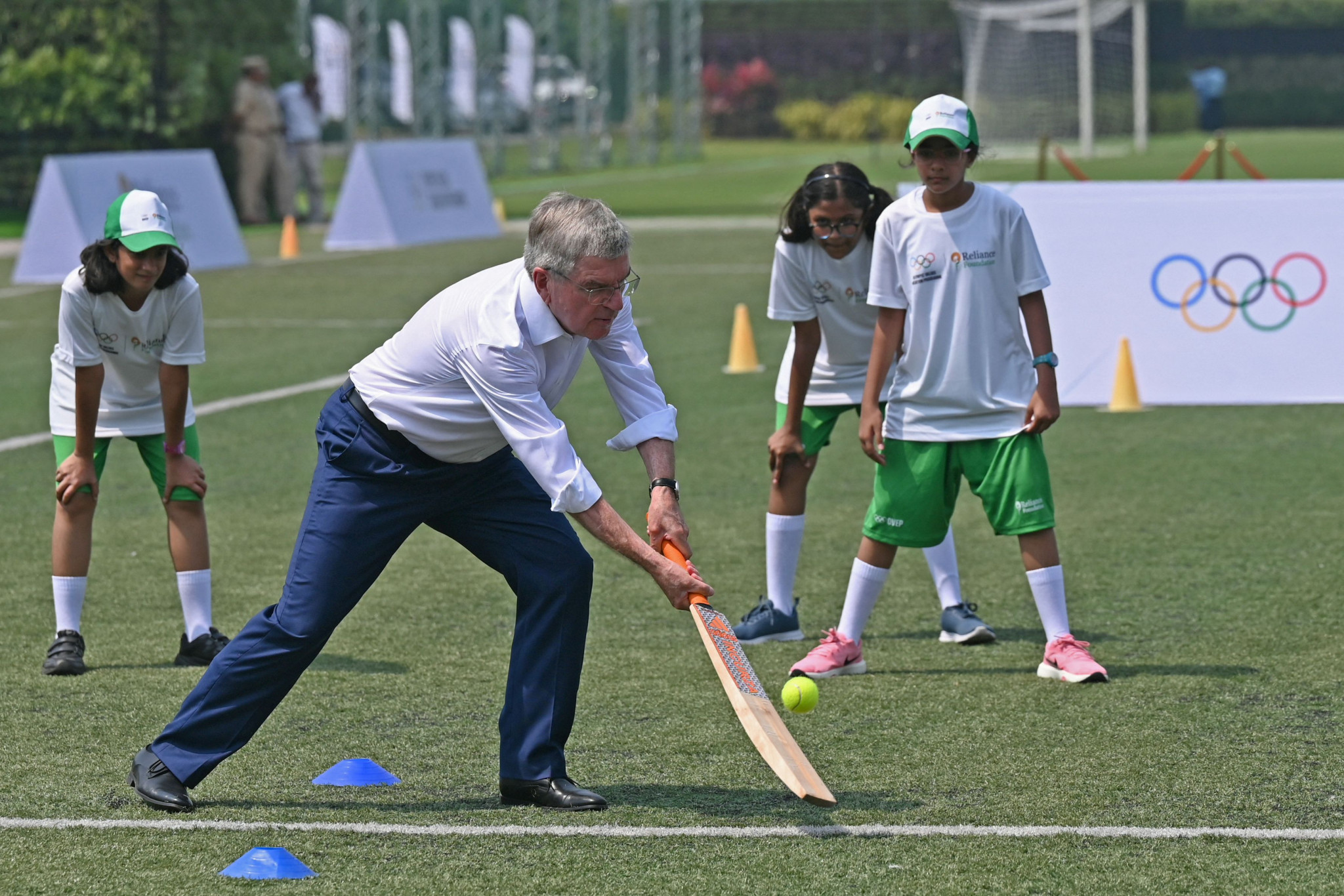 Current IOC President Thomas Bach played cricket with a tennis ball in Mumbai earlier this month ©Getty Images