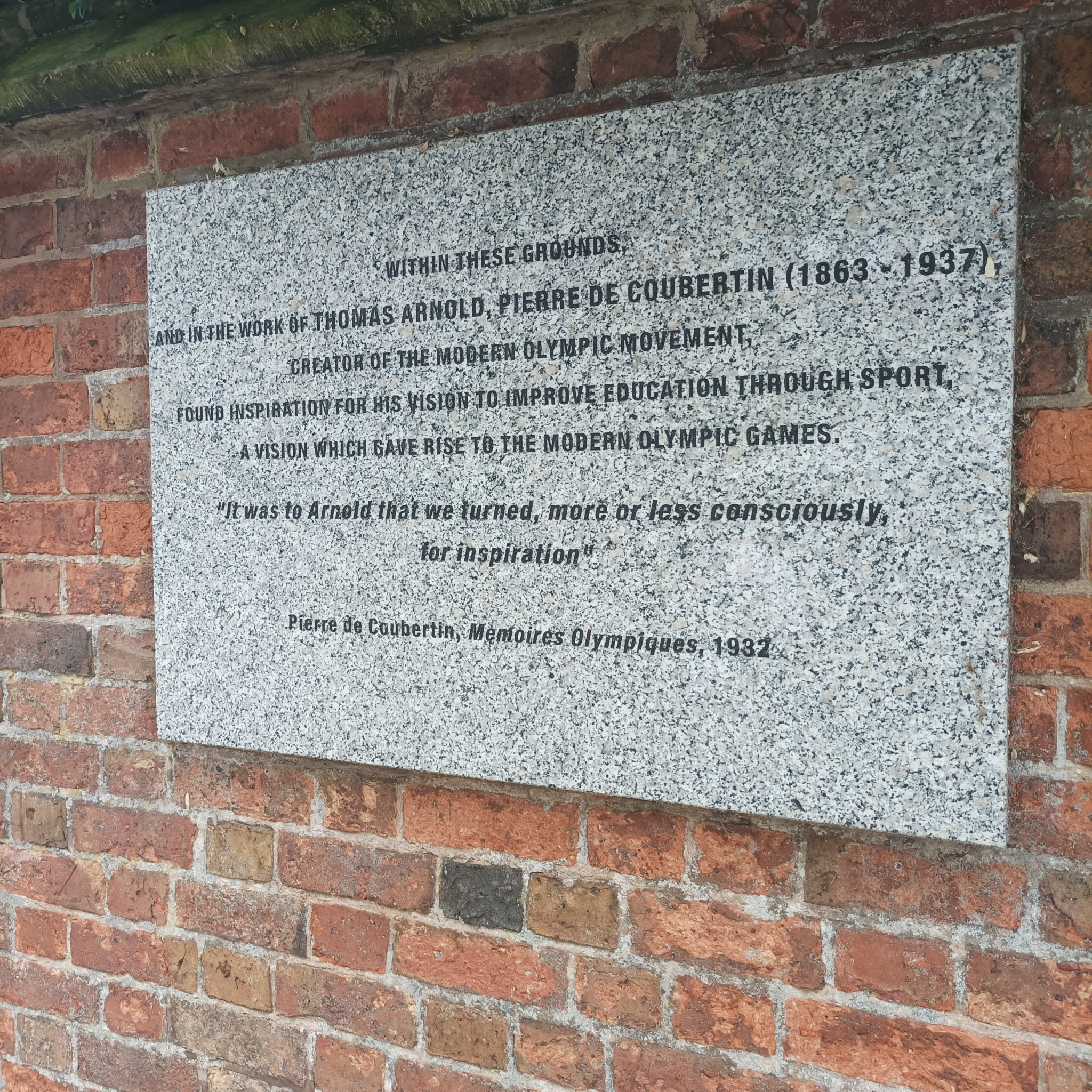 A plaque erected at Rugby School recalls the visits of Baron Pierre de Coubertin in the late 19th Century ©ITG