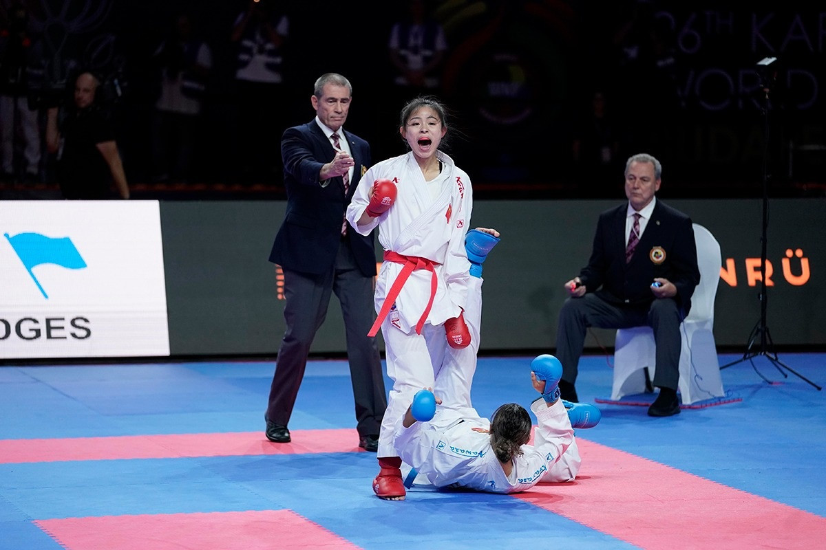 China’s Gong Li produced a brilliant display to win women’s under-61kg 
gold ©WKF