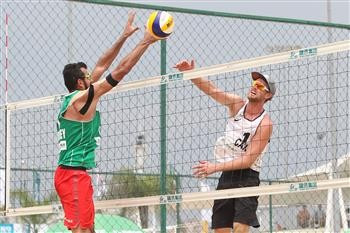 Canada's Chaim Schalk and Ben Saxton had a good day at the Fuzhou Open ©FIVB
