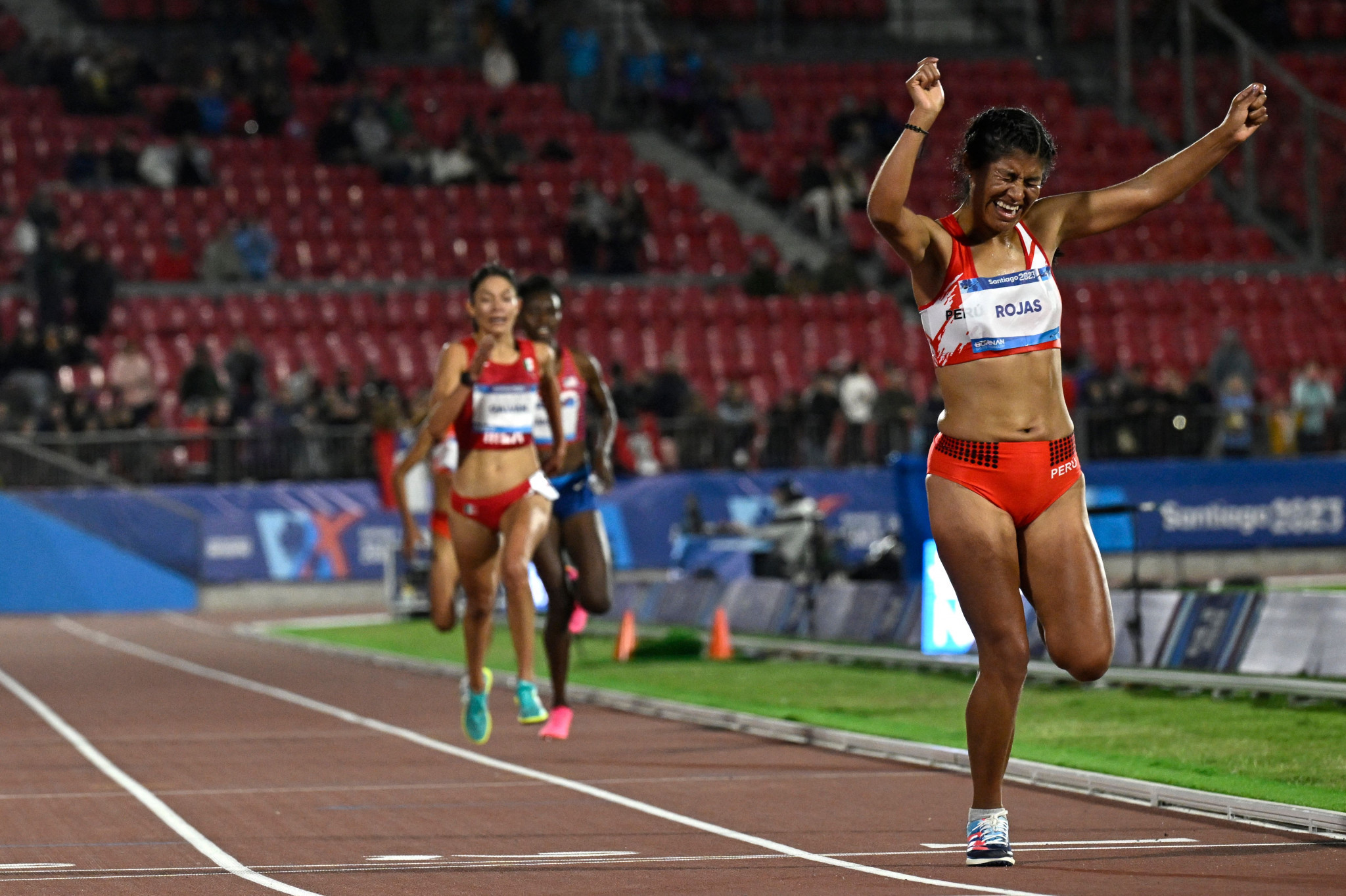 Peruvian Luz Mery Rojas emerged victorious in the women's 10,000 meters in 33min 12.99sec, helping her country to win the seventh gold medal in Santiago ©Getty Images