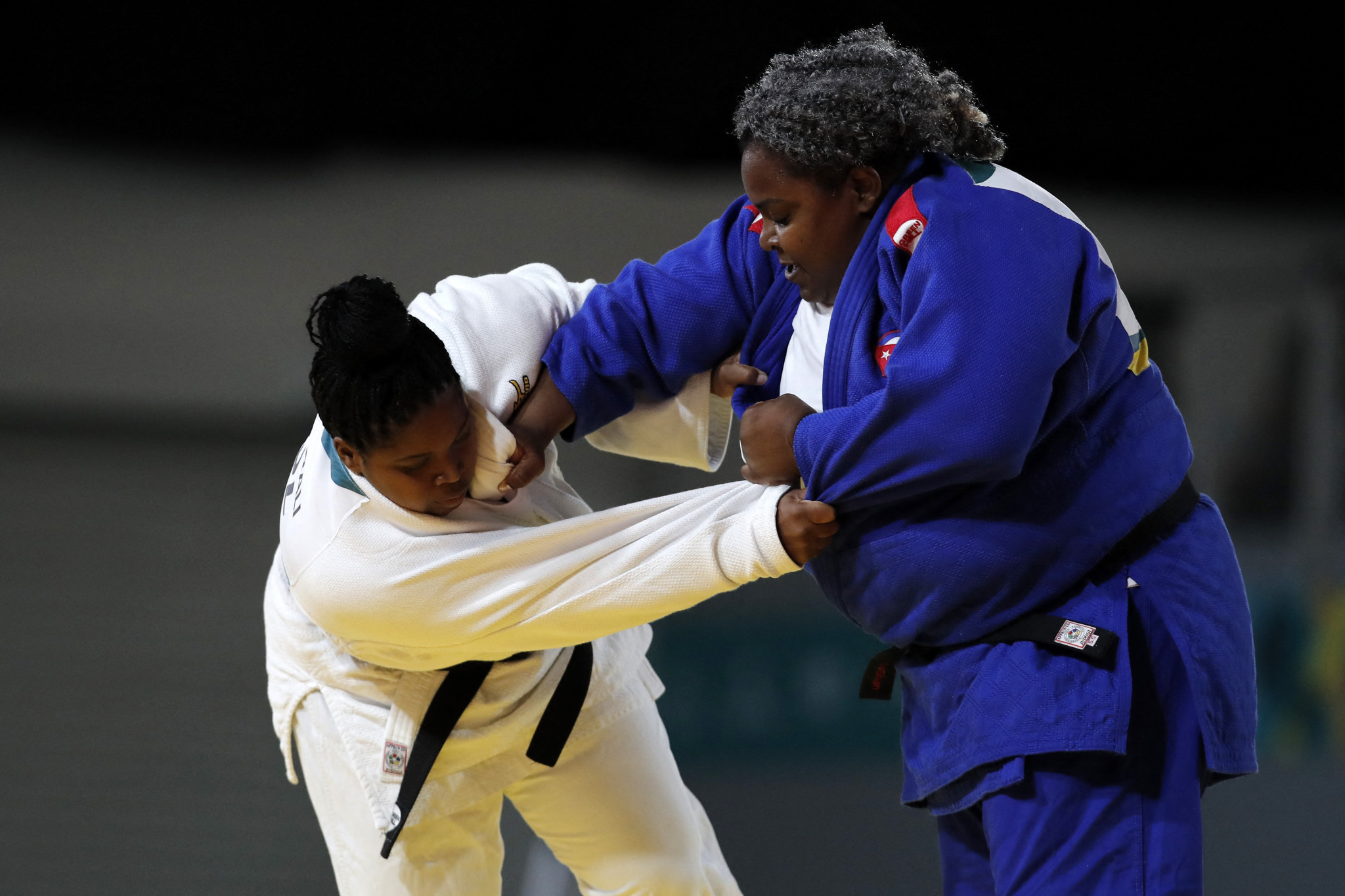 
Four-time Olympic medallist Idalys Ortiz, right, was among the judo winners of the day, with the Cuban claiming gold for the fourth consecutive Pan American Games in the 78kg ©Getty Images

