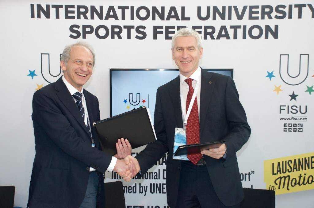A Memorandum of Cooperation has been signed between FISU and RIOU ©FISU