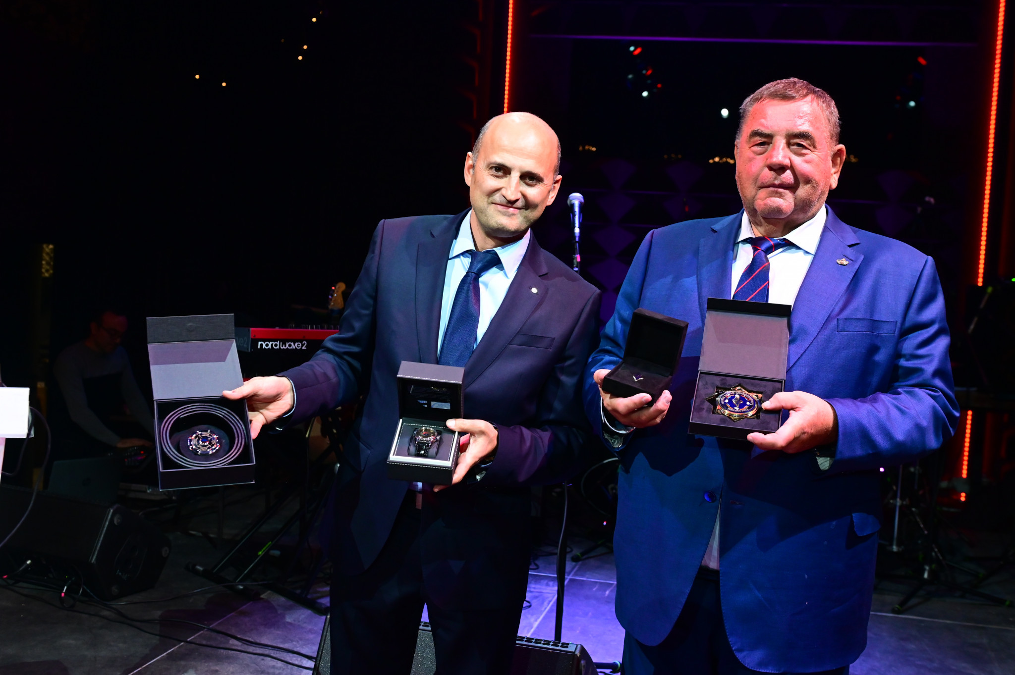 President of Federation Sambo of Armenia Michael Hayrapetyan (from the left) with FIAS president Vasily Shestakov © FIAS