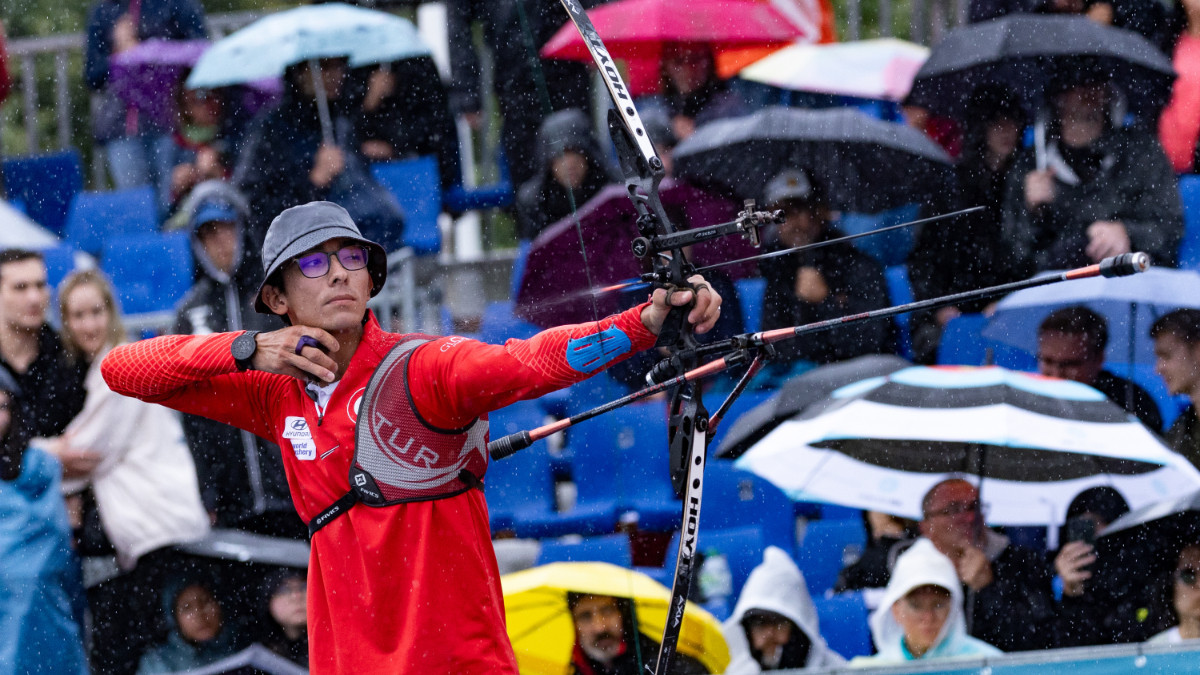 Turkish athlete Mete Gazoz clinched the victory in recurve at the Berlin World Championships. © Getty Images