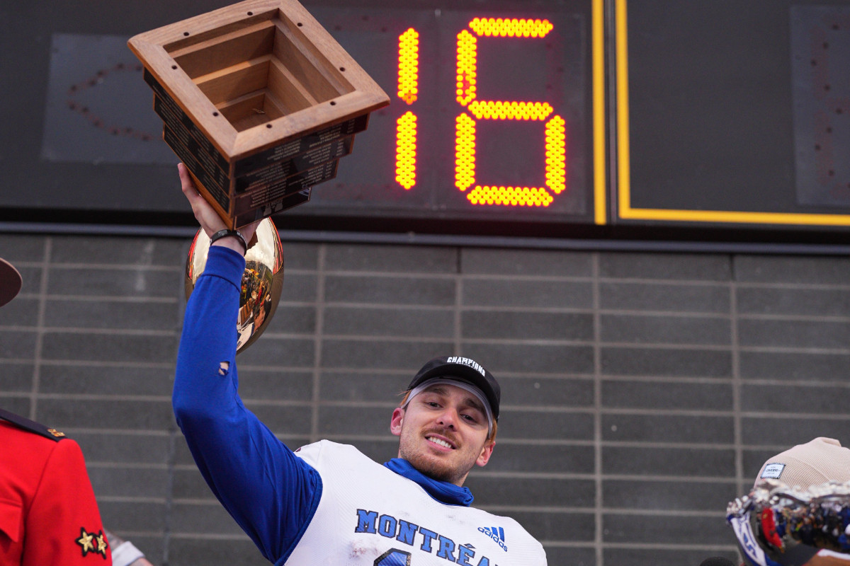 Senecal was the most valuable player in the final. CARABINS