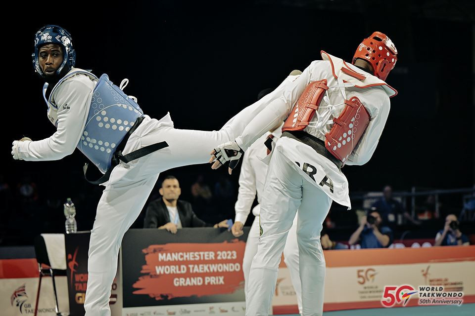 Checik Cisse of Côte d'Ivoire (in red) in action against Maicon Siquera from Brazil © World Taekwondo