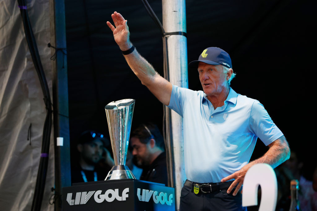 LIV Golf CEO, Greg Norman presents the trophy during Day Three of the LIV Golf Invitational - Miami Team Championship at Trump National Doral Miami © Getty Images