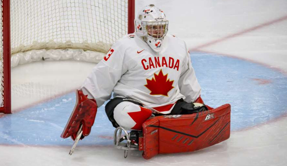 The Canadian goalie Mitchell Garrett. HOCKEY CANADA