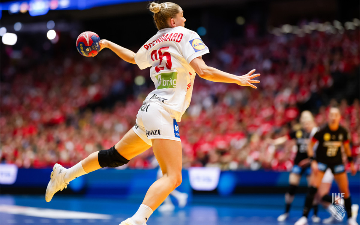 Denmark will have the support of more than 10,000 fans. IHF
