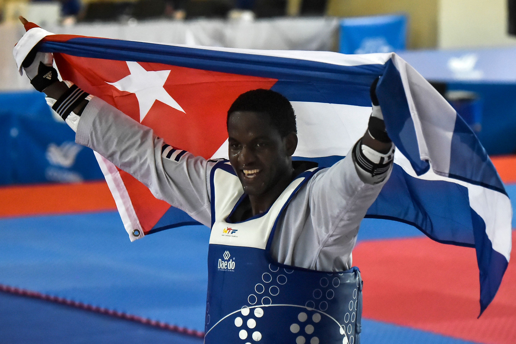 Cuban Olympic bronze medalist is looking for his debut in UFC © Getty Images