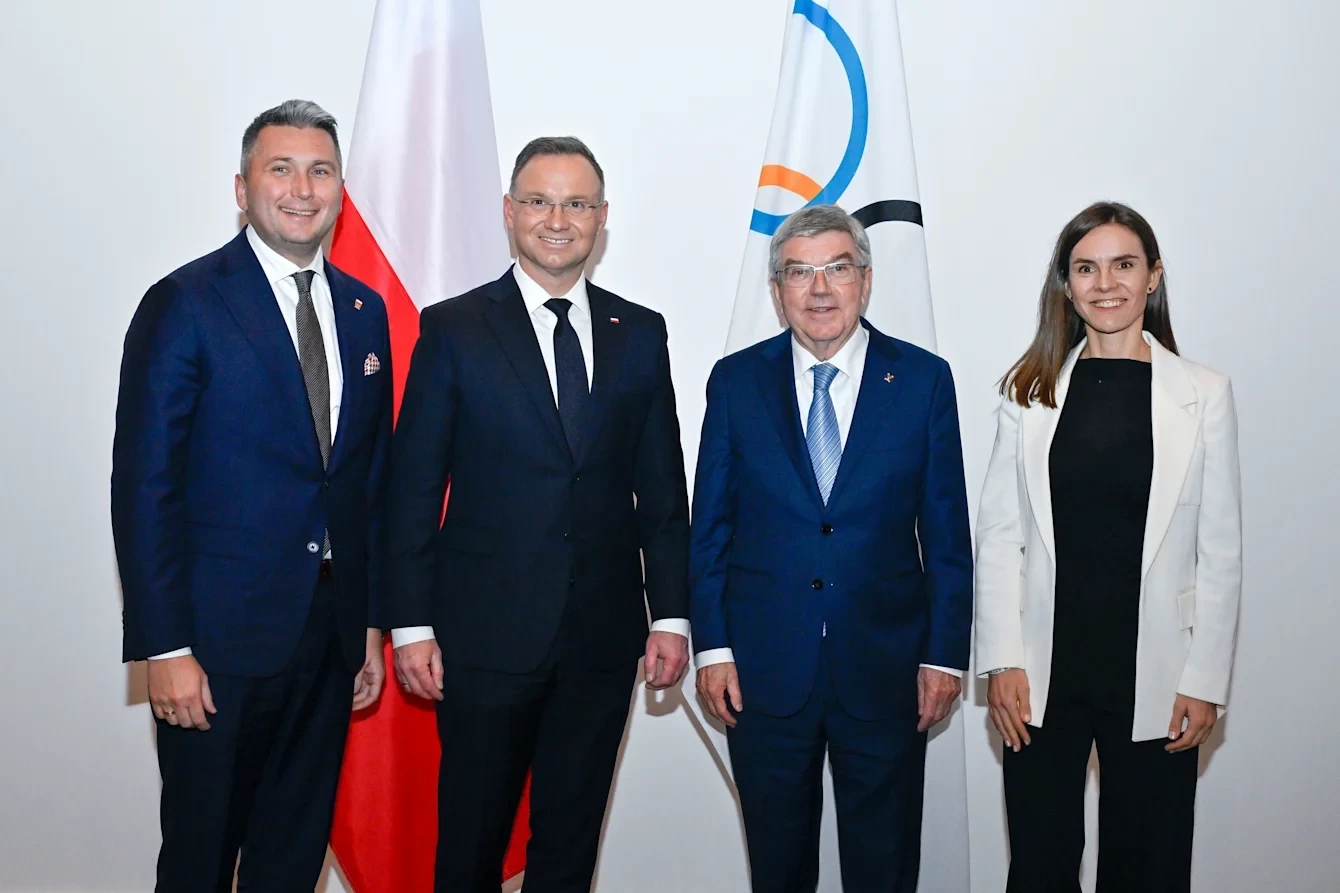 During the official visit, President Bach was accompanied by the IOC delegate in Poland, Maja Woszczowska. The new President of the Polish Olympic Committee, Radoslaw Piesiewicz, was also present - Image:  © IOC/Christophe Moratal
