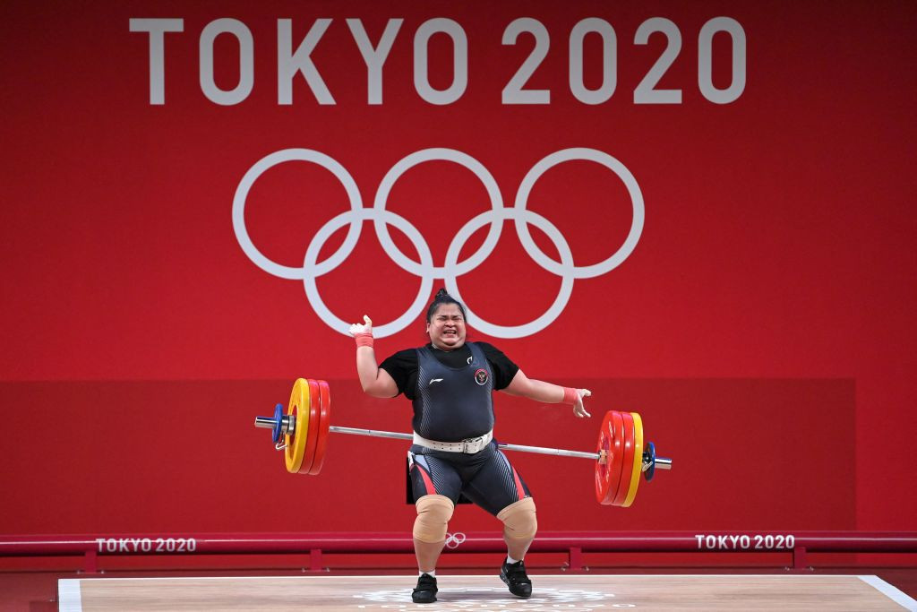 Nurul Akma in the weightlifting event at Tokyo 2020. GETTY IMAGES