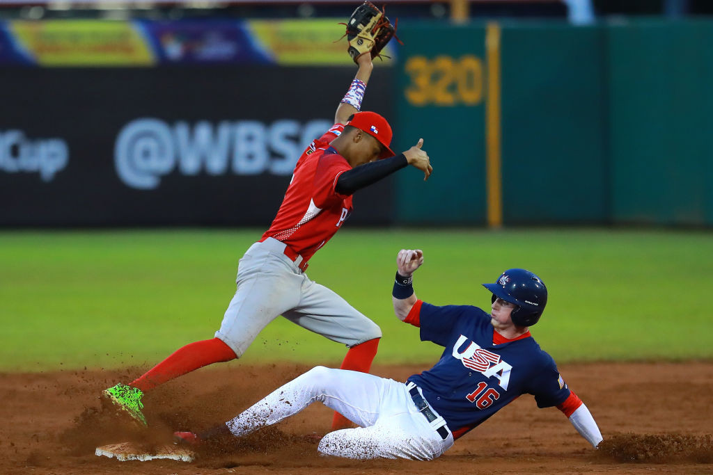 Reginald Preciado #7 of Panama tagged out Ryan Clifford #16 of United States. GETTY IMAGES