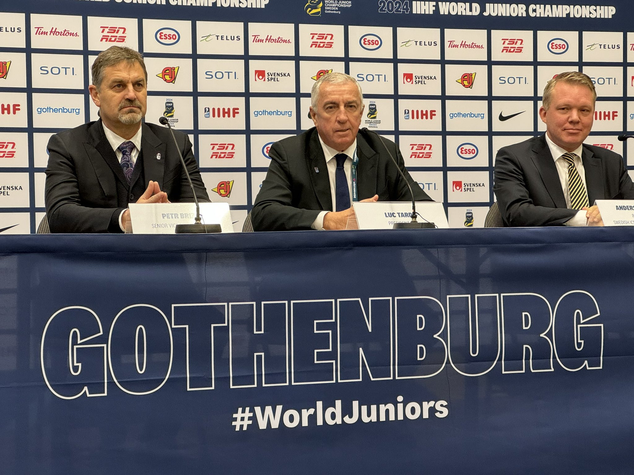 Luc Tardif at the World Junior Hockey Championships press conference in Sweden. X@jonnyrosen
