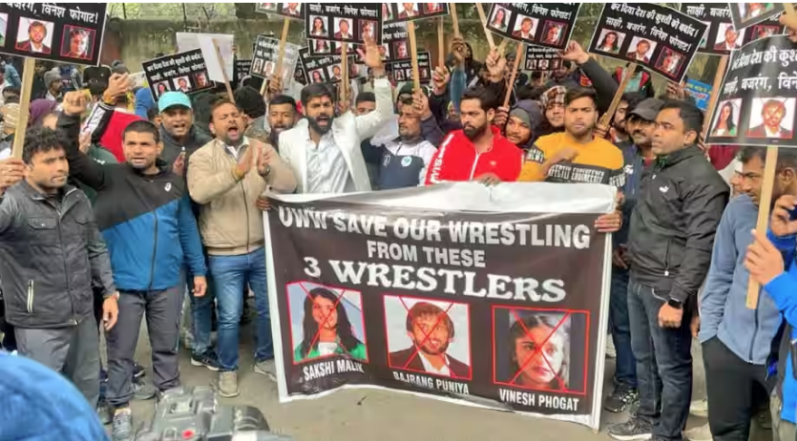 Protest of young wrestlers against 