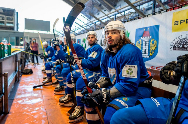 Israel banned from world hockey championship for "security reasons"