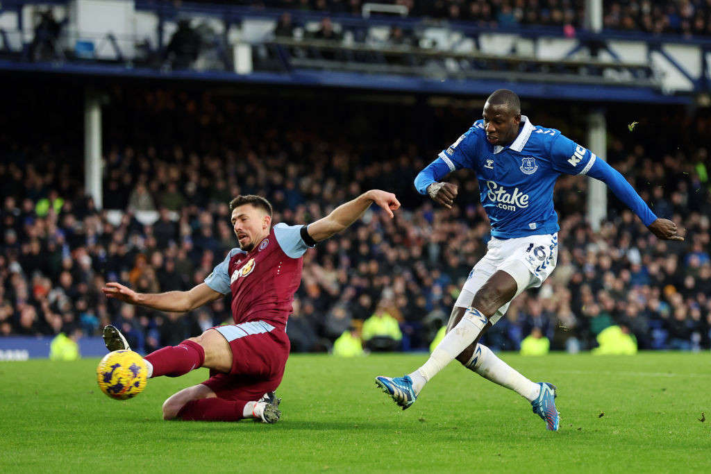 Everton's Abdoulaye Doucoure shoots during the Premier League match against Aston Villa. GETTY IMAGES