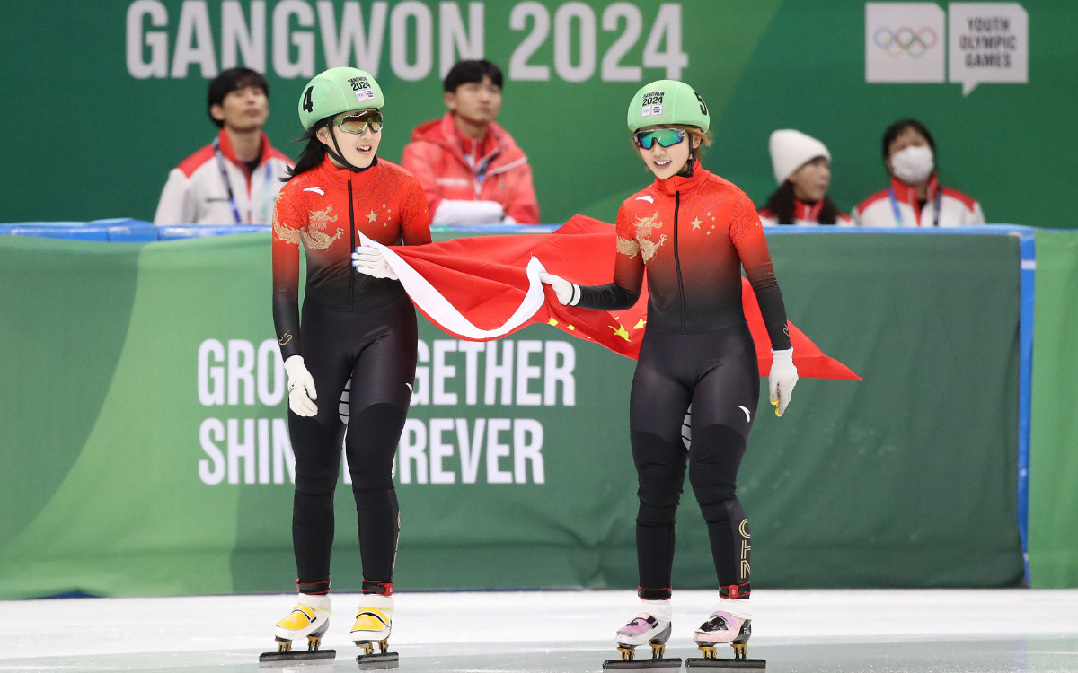 Yang Jingru and Li Jinzi from China won two medals in the short track event. GETTY IMAGES